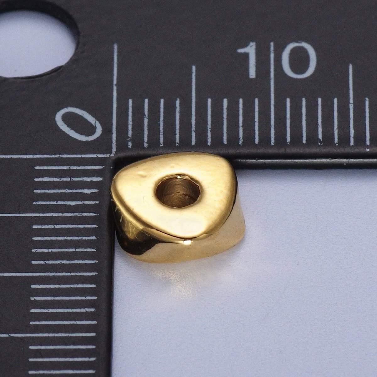 24K Gold Filled 20 Pieces 7.8mm Triangle Geometric Beads Supply in Gold & Silver | K-305 K-306 - DLUXCA