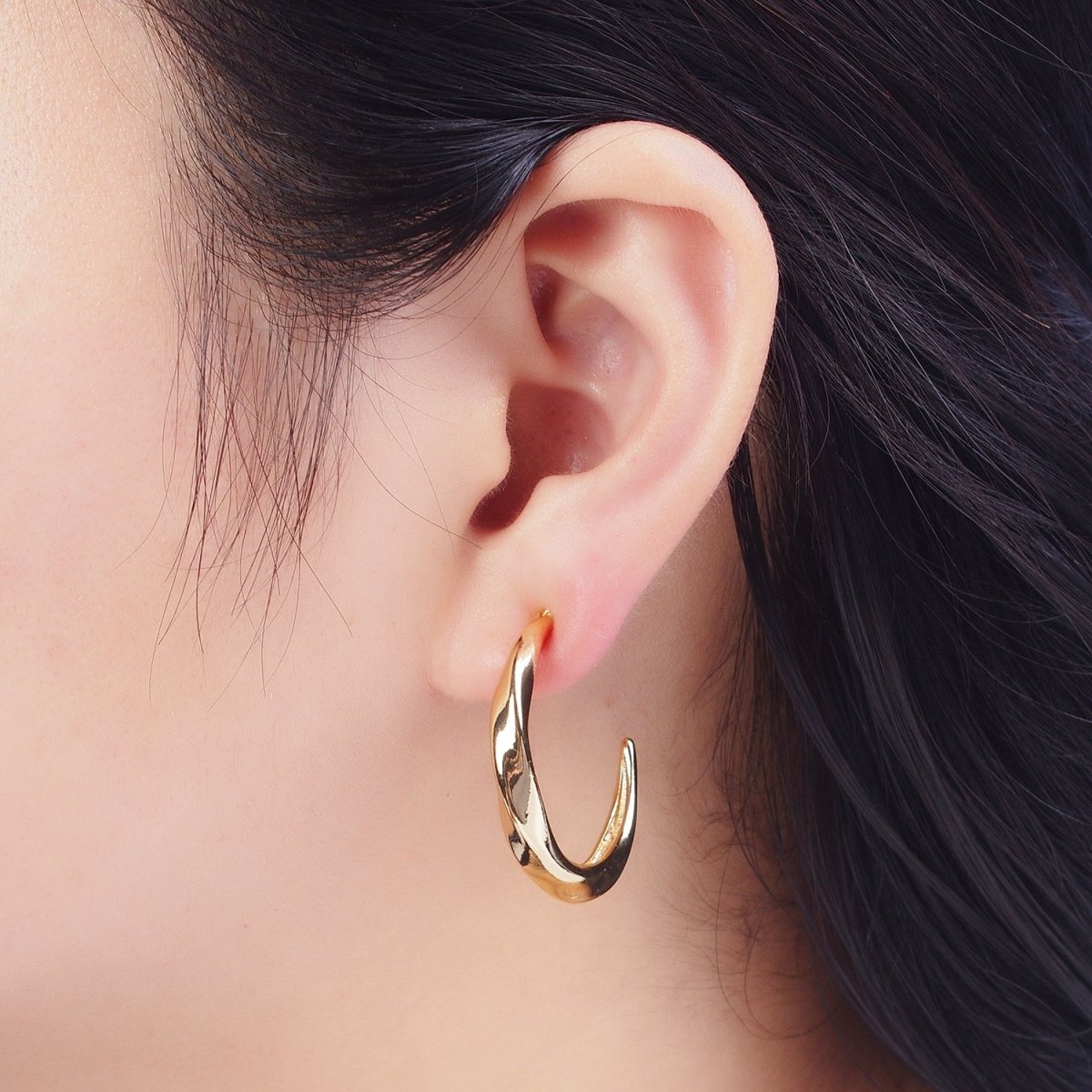 24K Gold Filled 30mm Twisted C Shaped Geometric Hoop Earrings | X-892 - DLUXCA