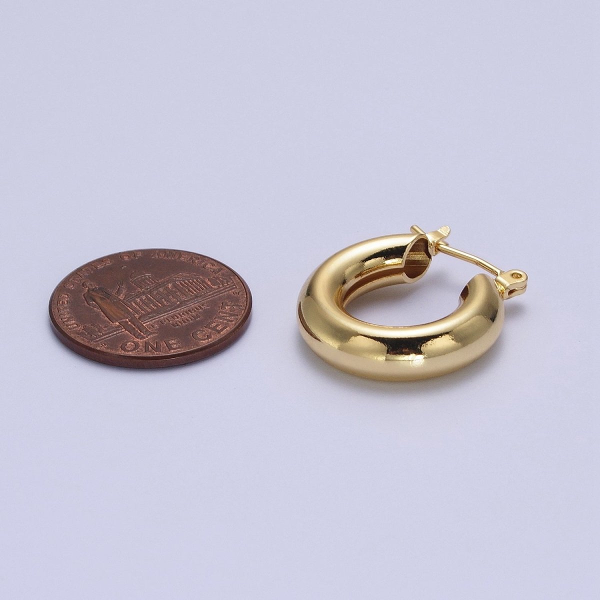 24K Gold Filled Classic Wide Dome 20mm Latch Hoop Earrings in Gold & Silver | Y-170 Y-172 - DLUXCA