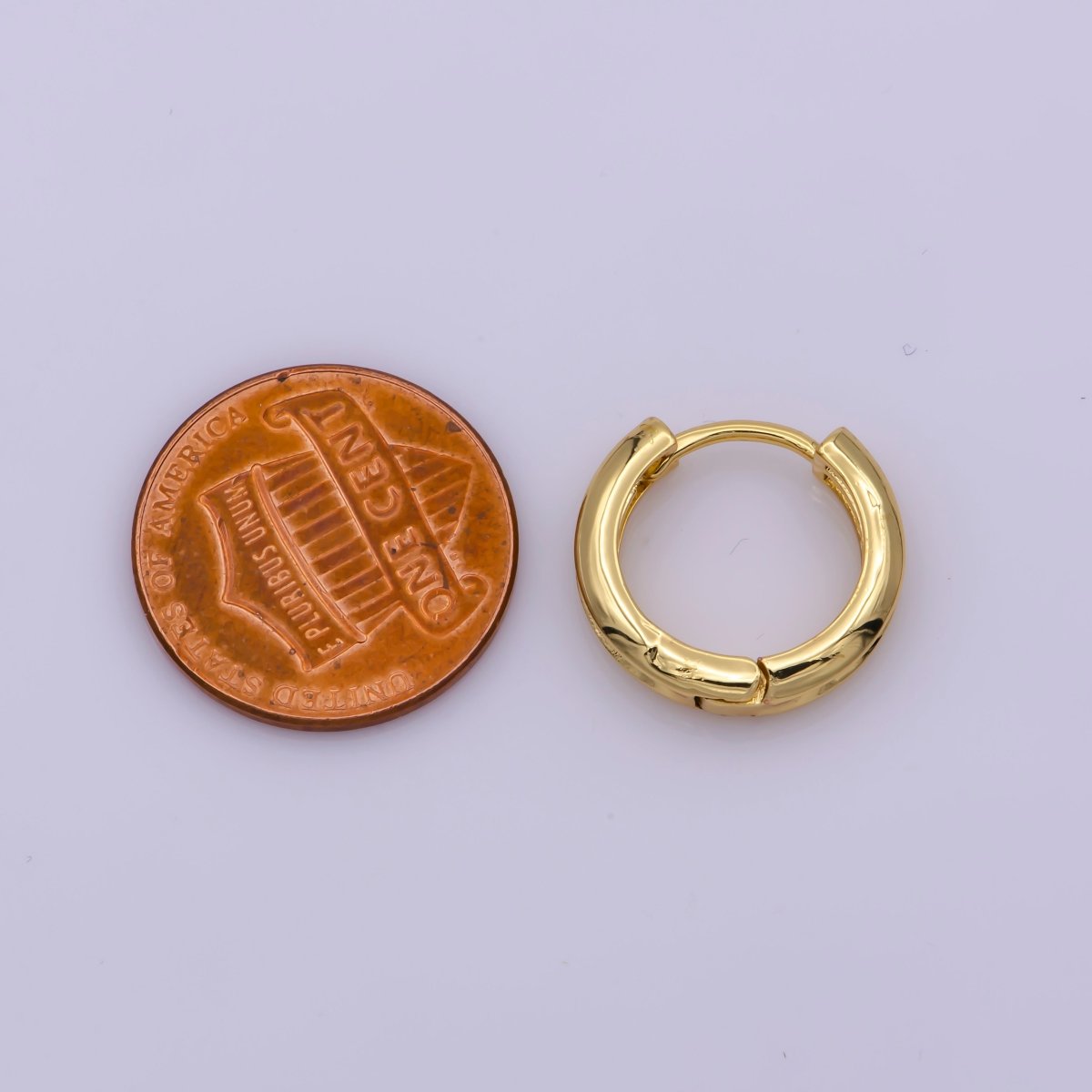 24K Gold Filled Curved 16.2mm Huggie Hoop Geometric Earrings | Leo-569 - DLUXCA