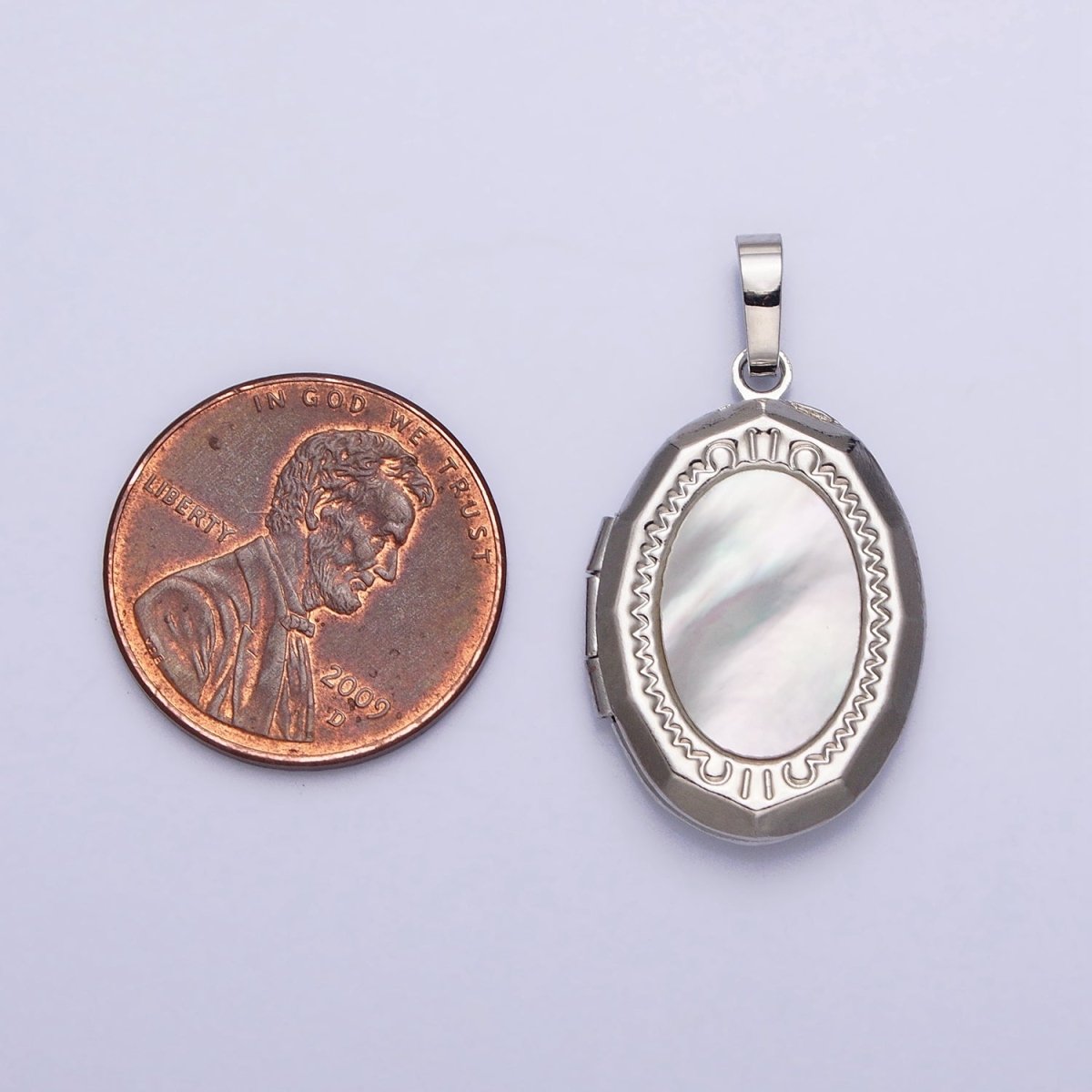24K Gold Filled Shell Pearl Oval Geometric Engraved Locket in Gold & Silver | AA-367 AA-368 - DLUXCA