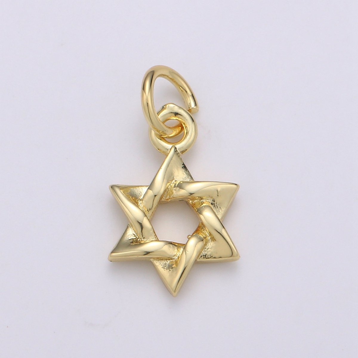 24K Gold Filled Star Charm D-922 - DLUXCA