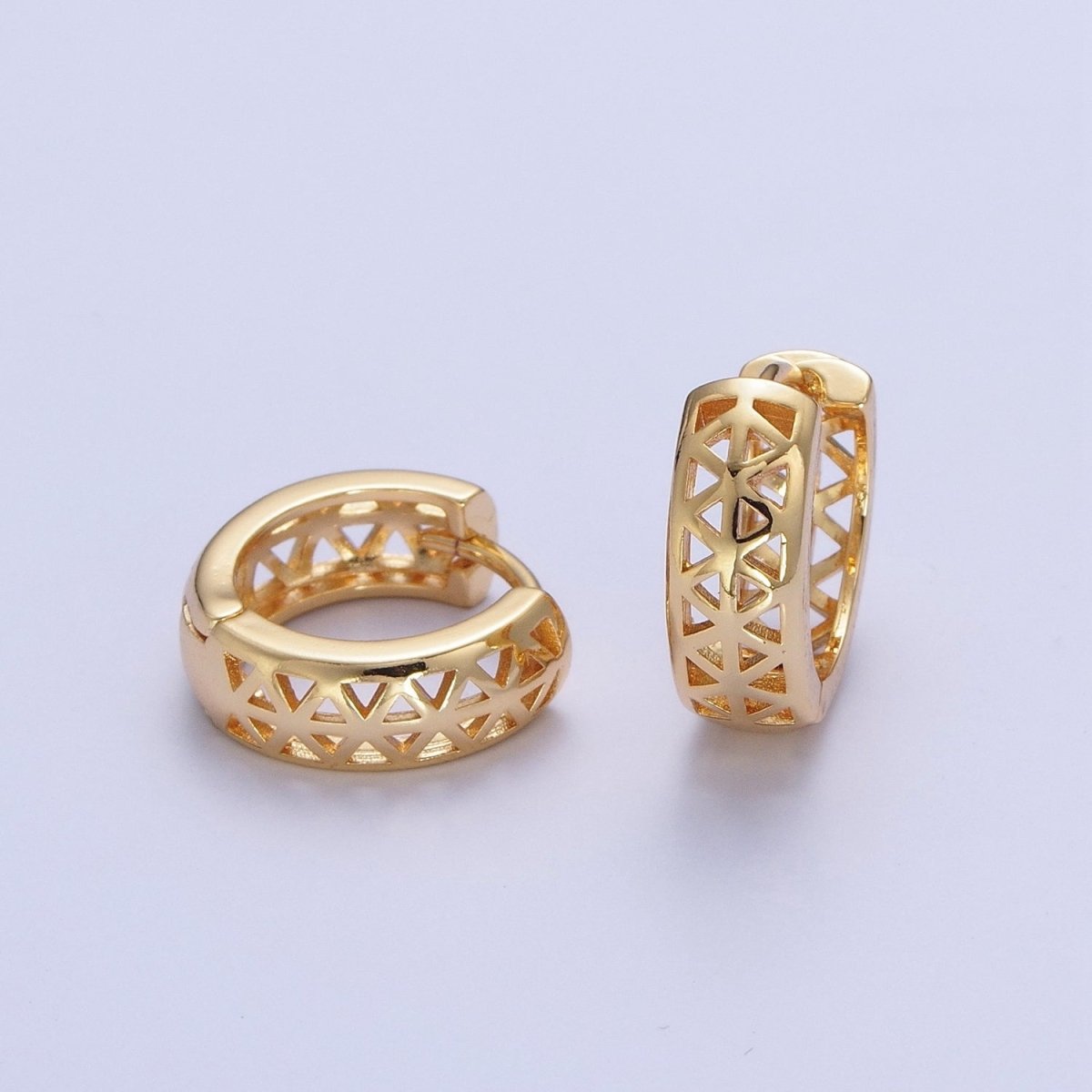 24K Gold Filled Triangle Filigree Huggie Hoop Earrings in Gold & Silver T-040 Y-269 - DLUXCA