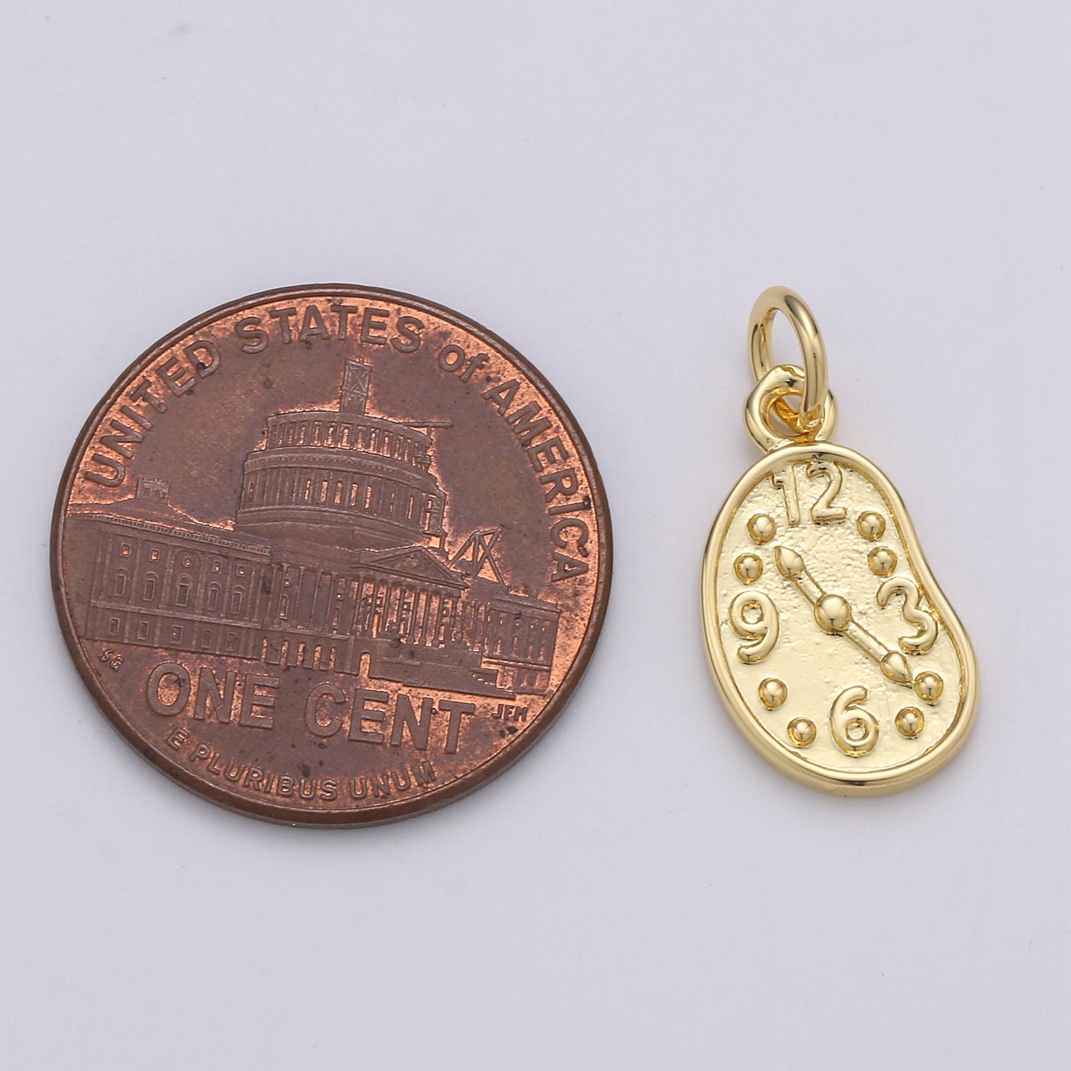 24K Gold Filled Clock Charm - D927 - DLUXCA