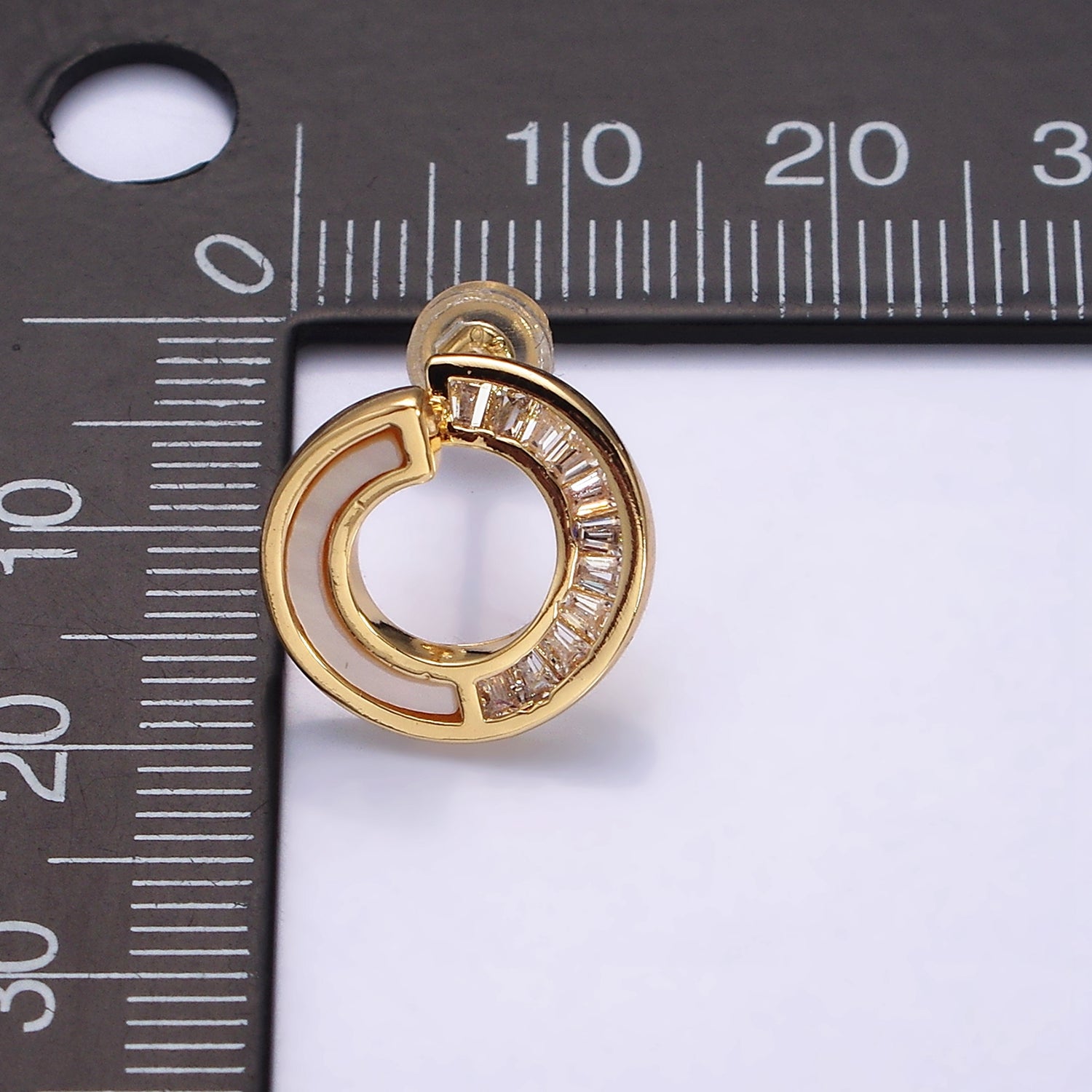 16K Gold Filled 14mm Open Round Circular Shell Pearl Baguette Lined Stud Earrings in Gold & Silver | Y841 Y842 - DLUXCA