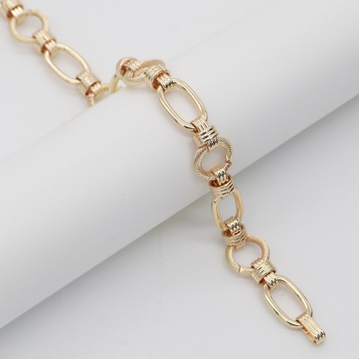 Bold Gold Fancy Both sides Chain by Yard, Link Cable Double Round Chain by Foot, Wholesale bulk Roll Chain Jewelry Making 11.7 mm | ROLL-557 ROLL-558 Clearance Pricing - DLUXCA