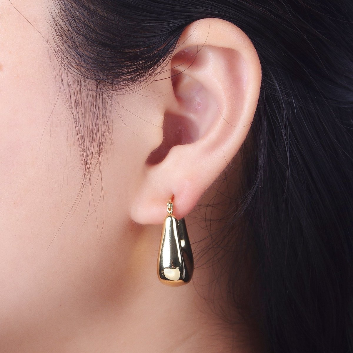 Chubby Boxy U-Shaped Latch Earrings in Gold & Silver | AB041 AB042 - DLUXCA