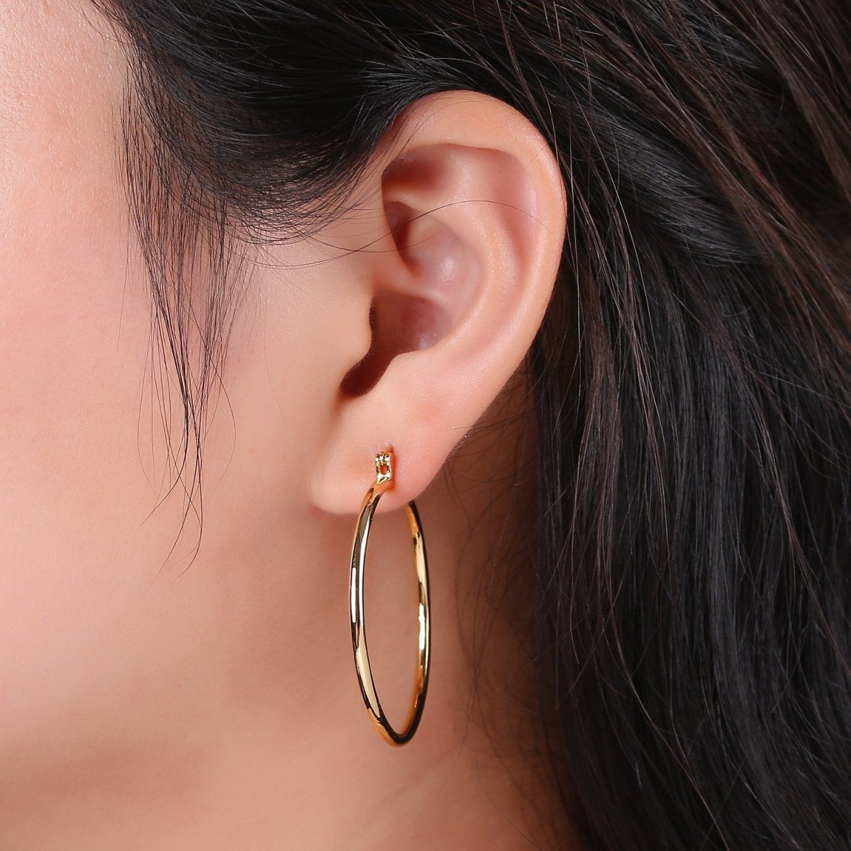 Classic Hoops Gold, 40mm Gold Hoops, Large Gold Hoop Earrings, Hollow Hoop Earrings, Chunky Hoops, Light Hoops for Every Day Wear Q-230 - DLUXCA