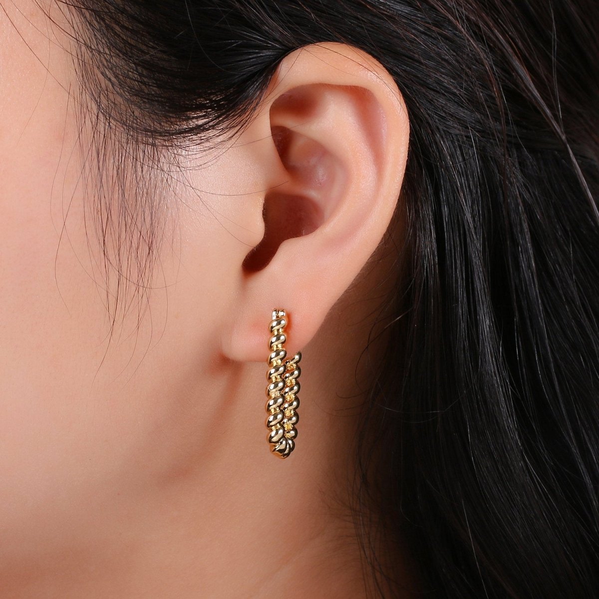 Croissant Earrings, Thick Gold Hoops,Twisted Curved Hoop, Gold Twisted Hoop Earring, Thick Hoop Earring, Gold Chunky Hoop, Thick Gold Hoop Q-150 Y-042 - DLUXCA