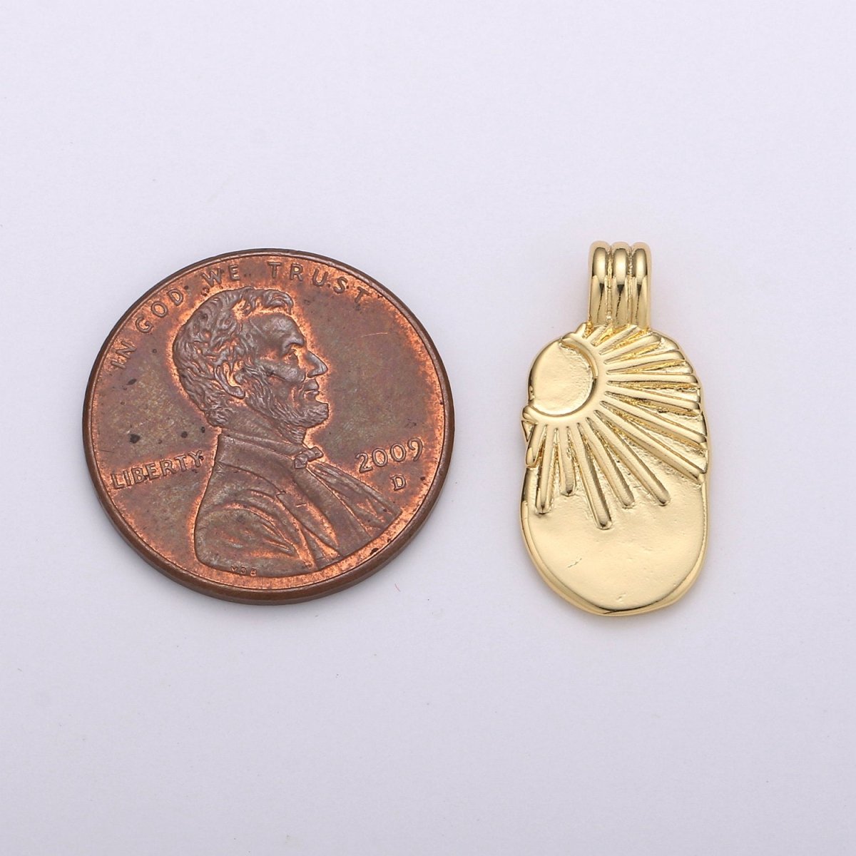 Dainty 14k Gold Filled Sunshine Charm - Gold Sun Charm, Sun with rays pendant, Celestial Jewelry for Necklace Component Supply I-781 - DLUXCA