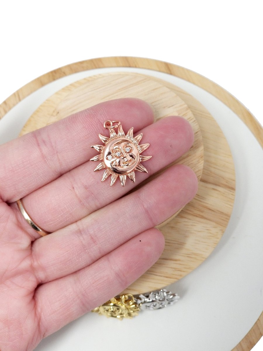 Dainty 18K Gold Filled Sun & Moon Charms in Gold / Rose Gold / Silver Color 20mmx20mm Sun moon face Happy Smile Sun Face, C-249 - DLUXCA