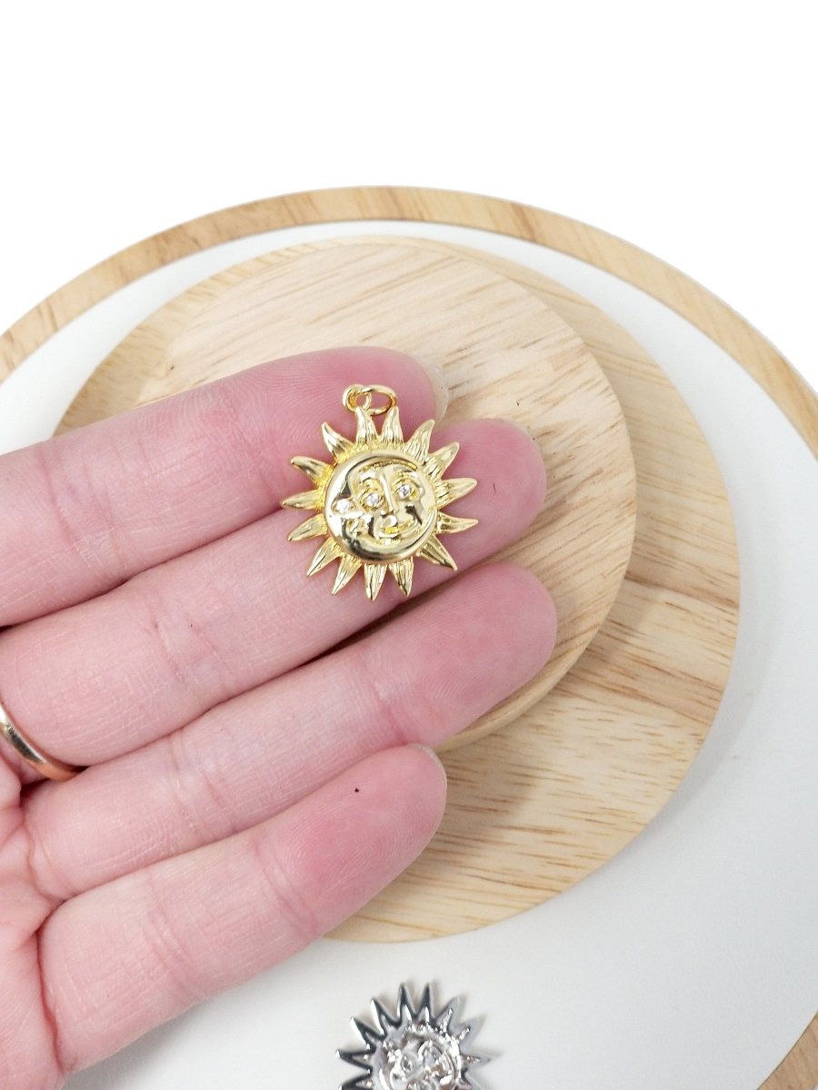 Dainty 18K Gold Filled Sun & Moon Charms in Gold / Rose Gold / Silver Color 20mmx20mm Sun moon face Happy Smile Sun Face, C-249 - DLUXCA
