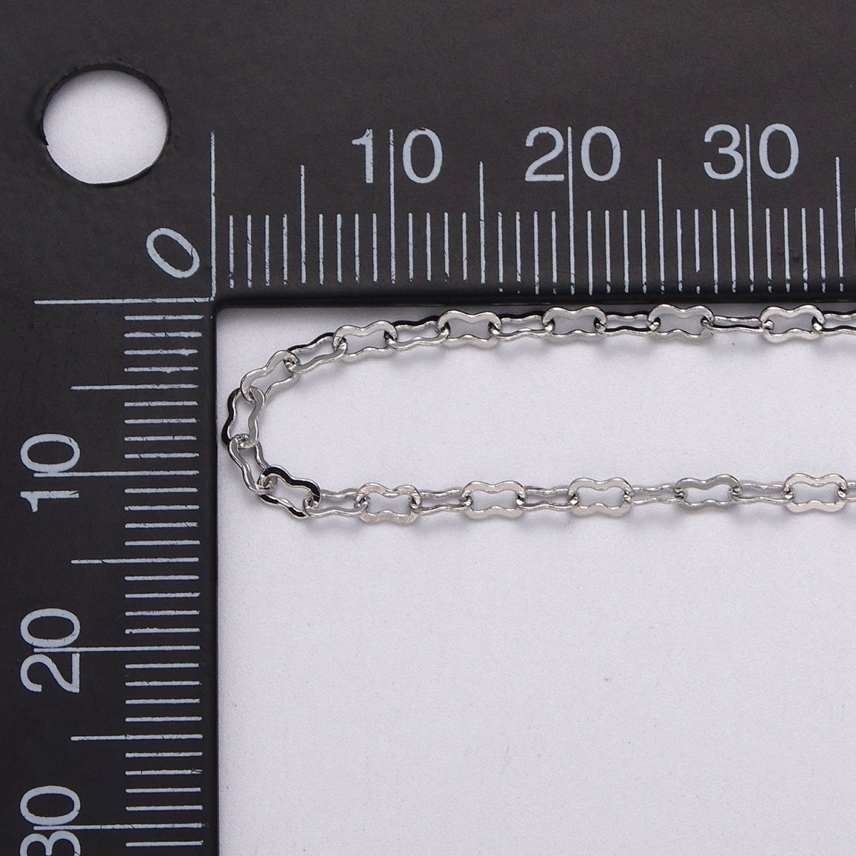 Dainty 24k Gold Filled 2.2mm Figure Eight Unfinished Chain by Yard in Gold & Silver | ROLL-1041, ROLL-1114 Clearance Pricing - DLUXCA