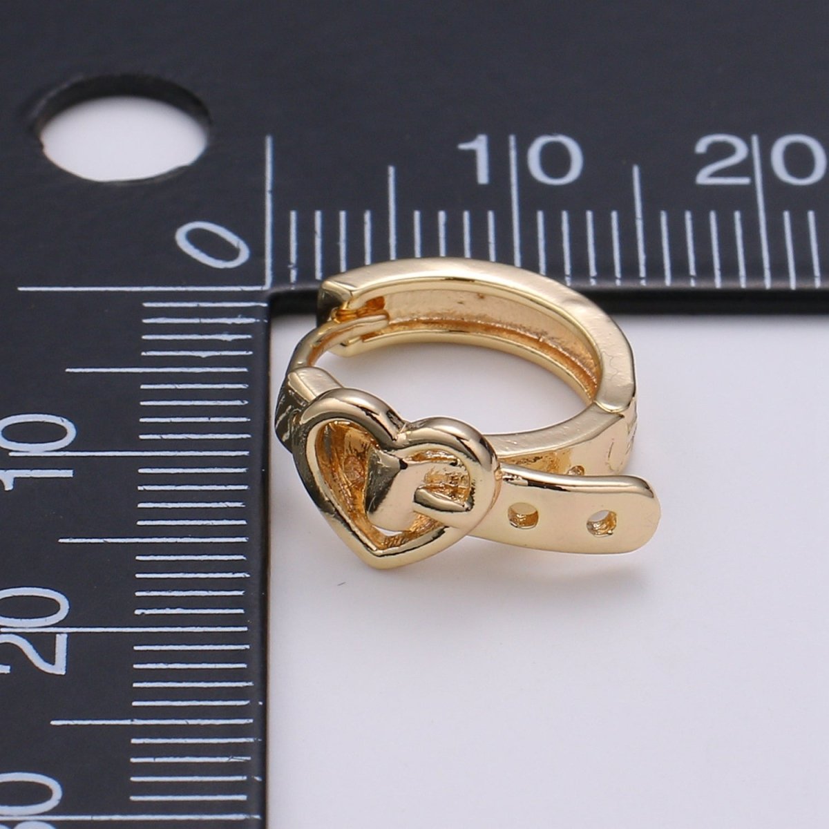 Dainty Buckle Design Gold Stud Earring, Gold Belt Heart for DIY Earring Craft Supply Jewelry Making, EARR-1396 Q-418 - DLUXCA