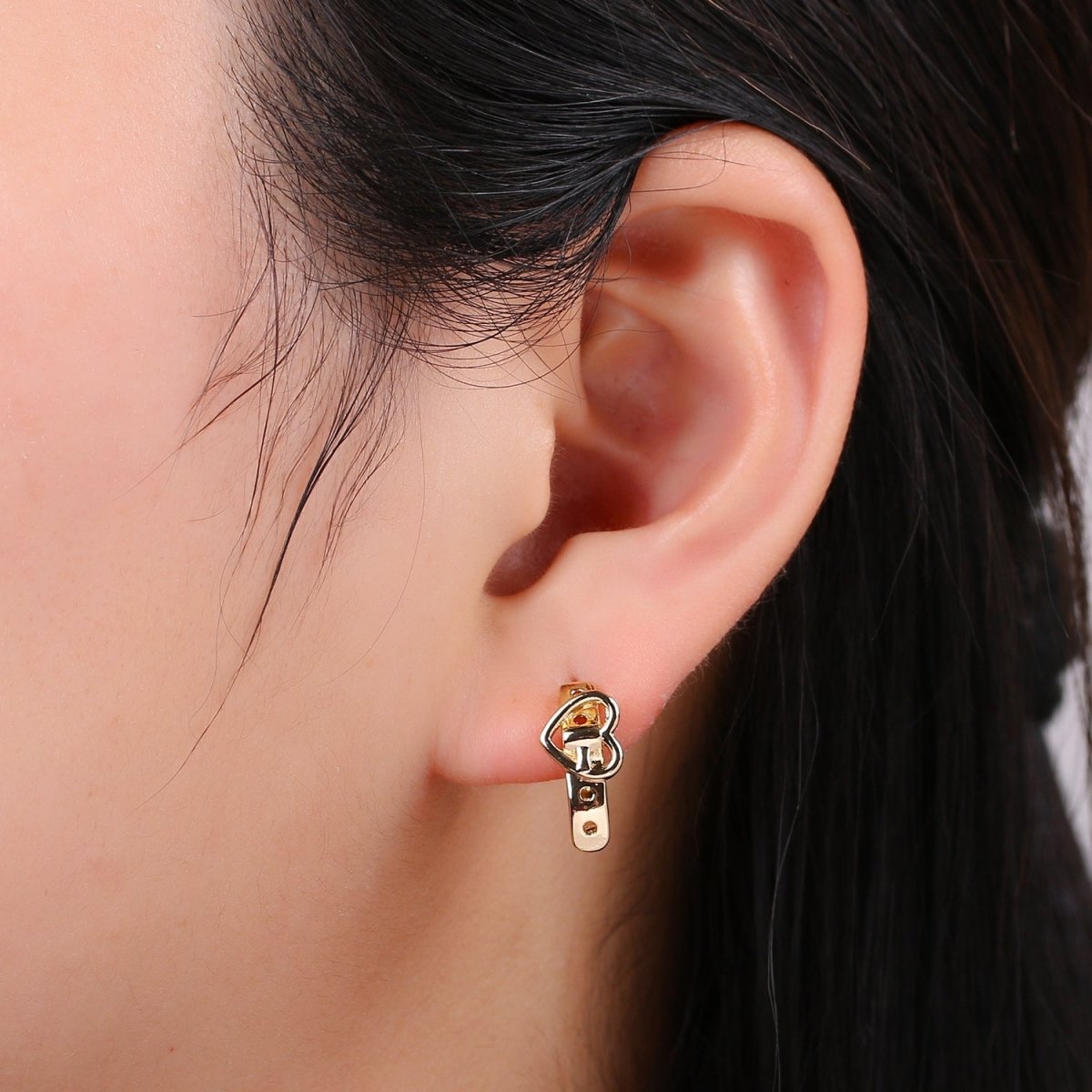 Dainty Buckle Design Gold Stud Earring, Gold Belt Heart for DIY Earring Craft Supply Jewelry Making, EARR-1396 Q-418 - DLUXCA