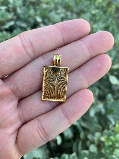 Dainty Gold Medallion Charm 24k Gold Filled Rectangle Pendant Gold Sunburst Charm Necklace Component Supply Geometric Jewelry D-075 I-671 - DLUXCA