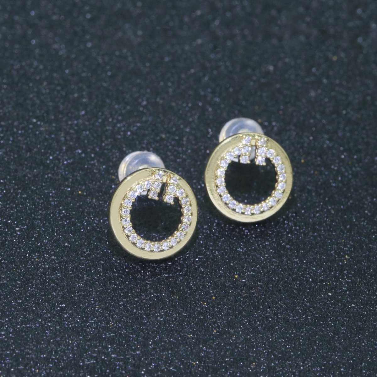 Dainty Gold Stud Earring Micro Pave Circle Stud Earring T-044 - DLUXCA