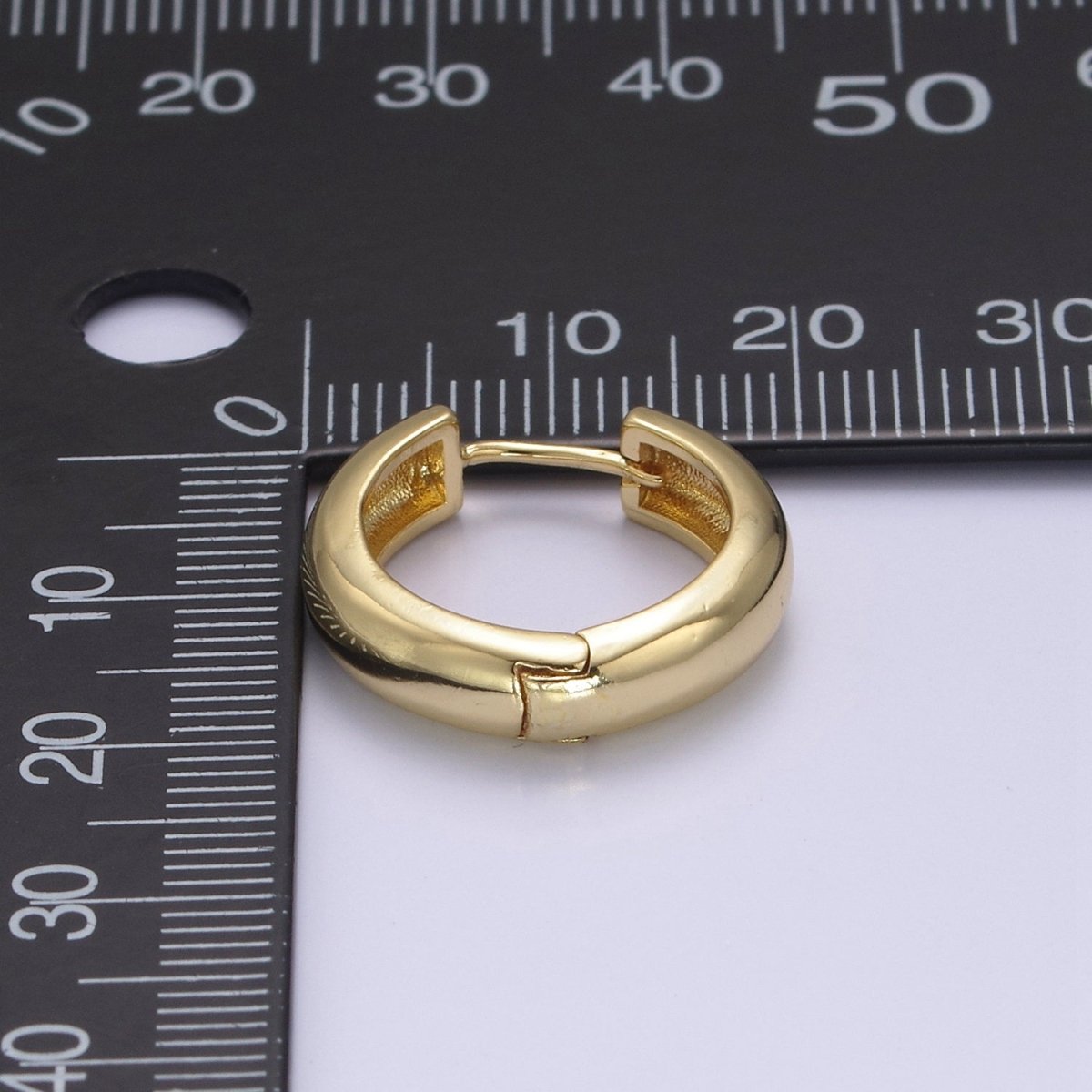 Dainty Hinged Huggie Earrings Gold Hoop Earrings Perfect Minimalist Look Wholesale Jewelry T-364 - DLUXCA