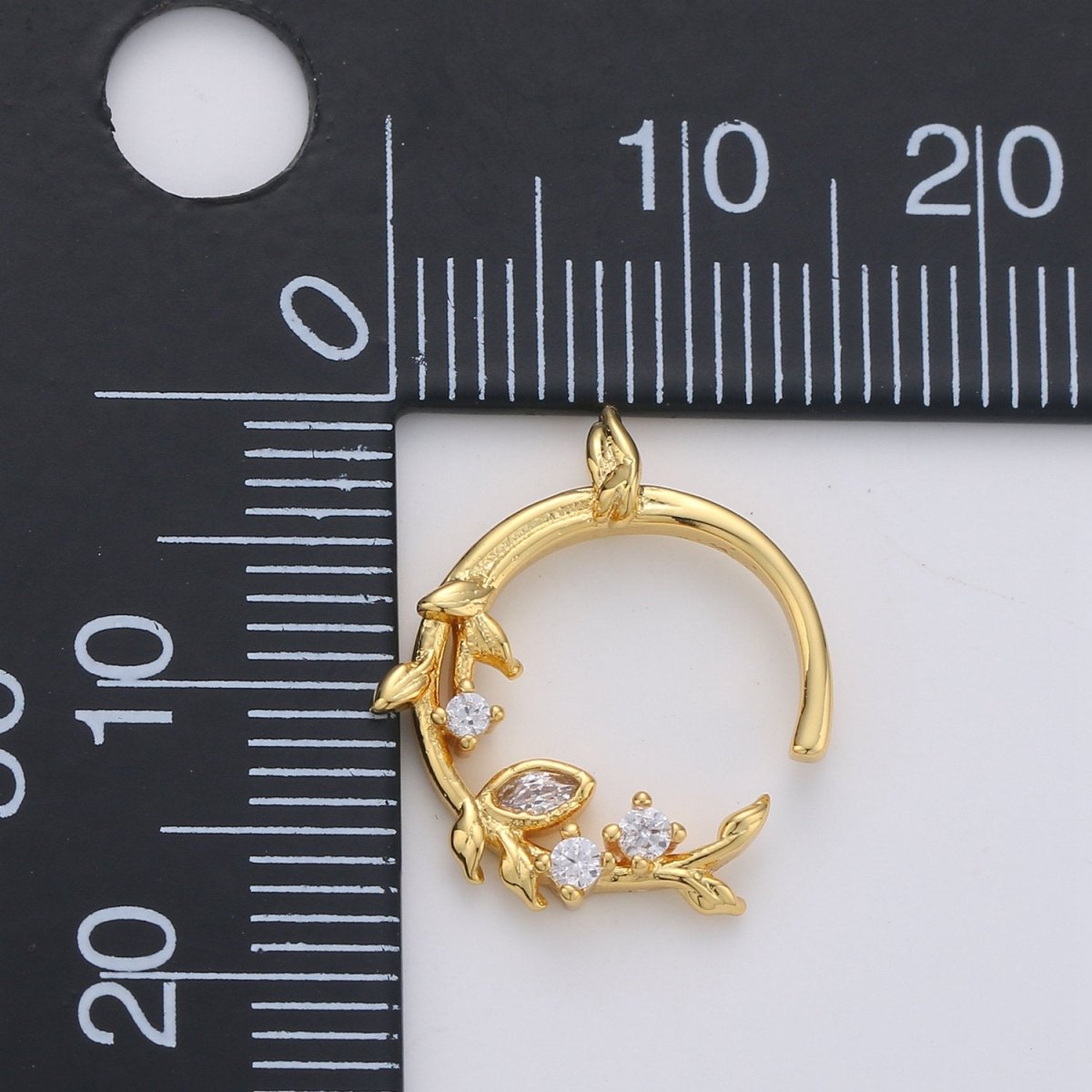Dainty Laurel Leaves Wreath, Olive Leaf Wreath, Leaves Crown Charm Pendant, Greece, Gold Filled, Silver Round Charm D-184 D-185 - DLUXCA