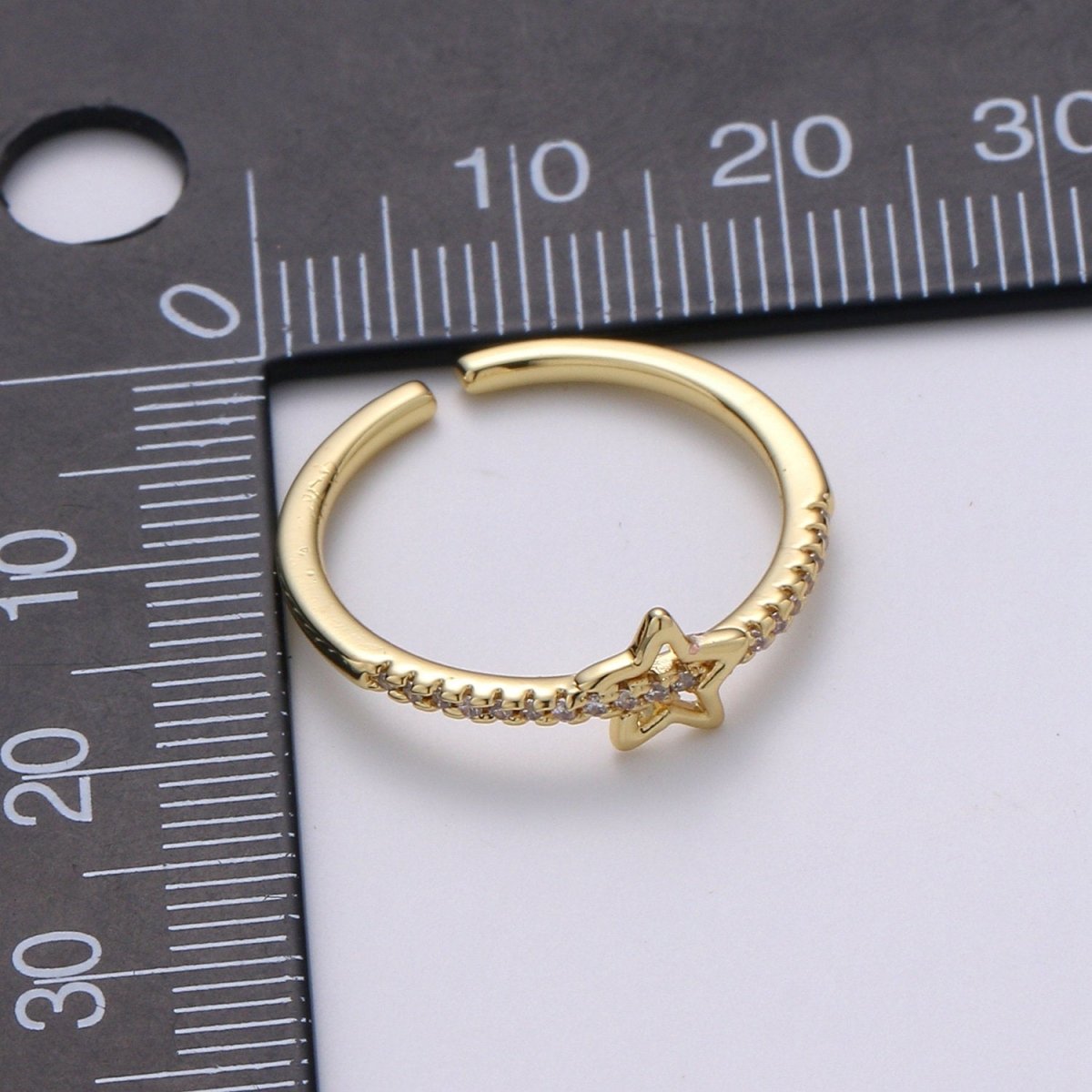 Dainty star ring, Gold ring, cz ring, cubic zirconia ring, Minimalist ring, 5-pointed fine star-shaped ring with zirconia for Christmas Gift R-135 - DLUXCA