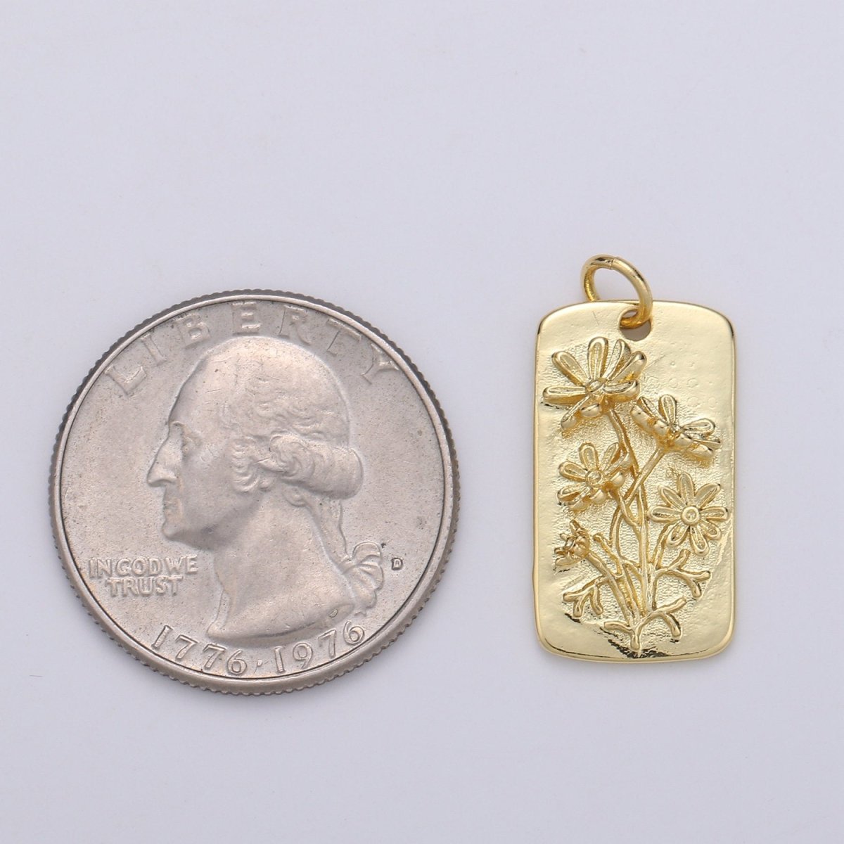 Daisy Flower Charms, Gold Daisy Pendant, Dainty Daisy Charm, Small Wild Flower Charm for Necklace Floral Flower Tag Jewelry D-770 - DLUXCA