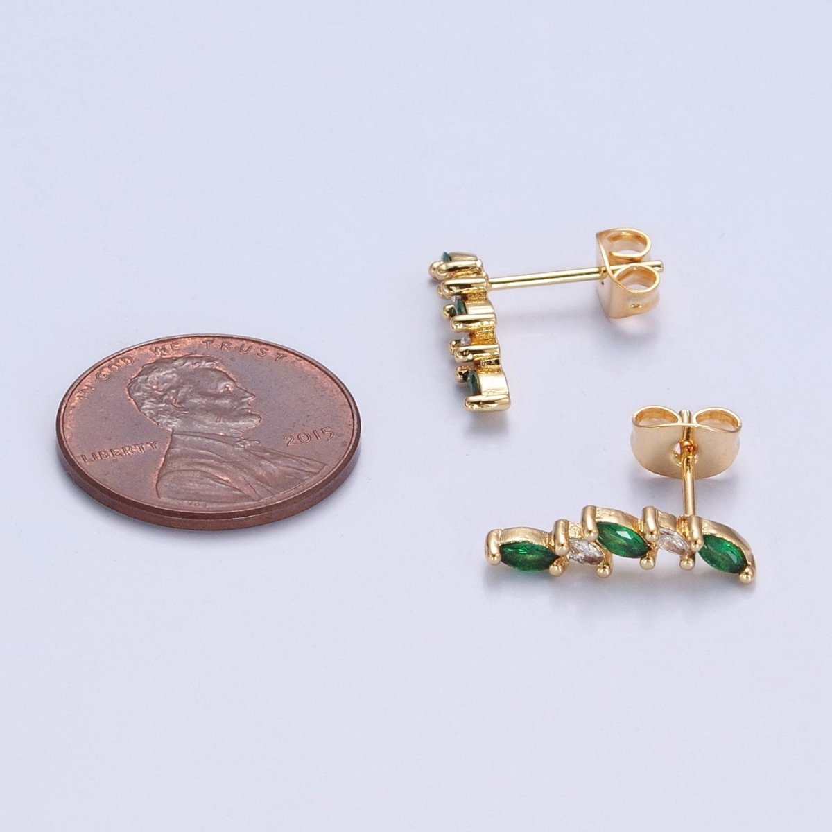 Emerald Green Cz Stud Earring T-524 - DLUXCA