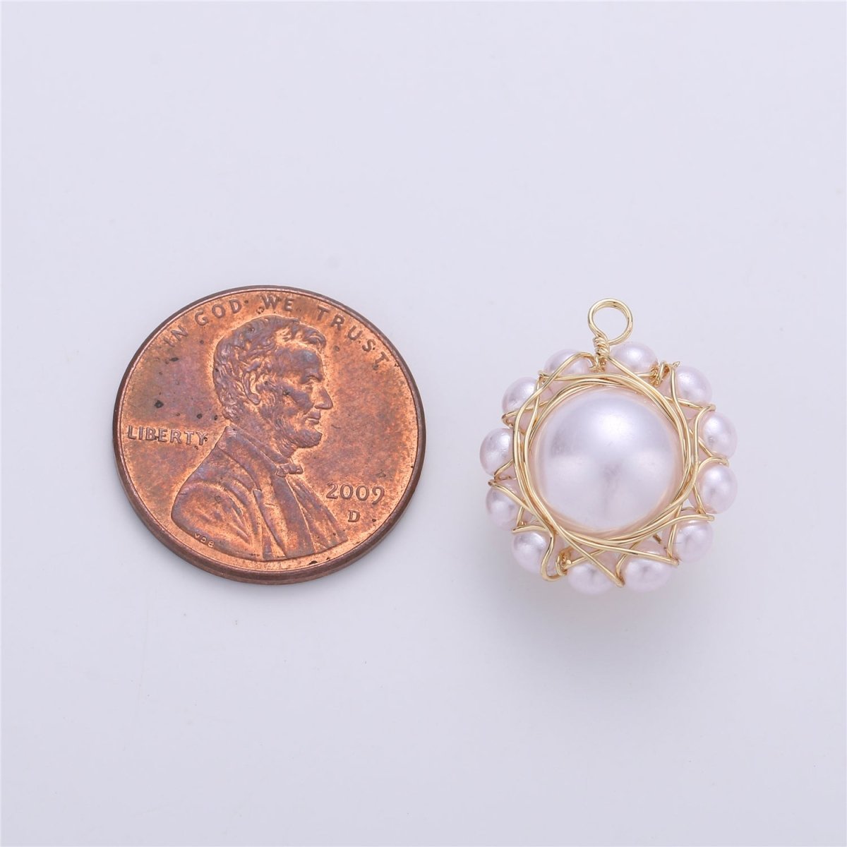 Faux Pearls in Hand Wired Circle E-507 - DLUXCA