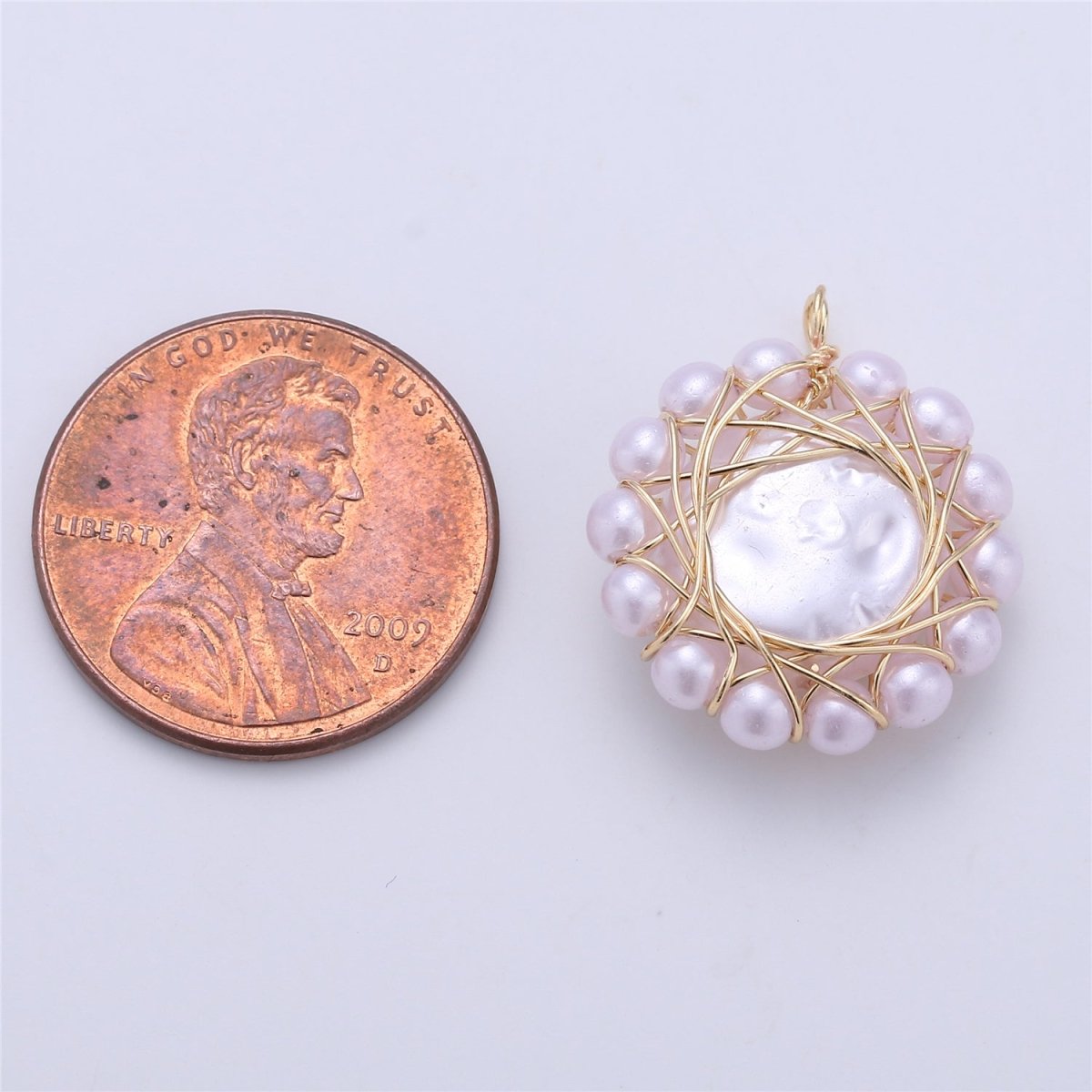 Faux Pearls on a Round Hand Wired E-520 - DLUXCA