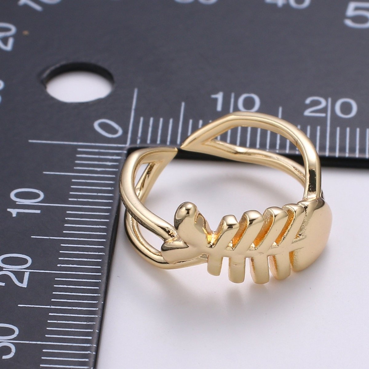 Fish 18k Gold Ring, Adjustable Gold Curb Ring, Simple Bone Frame Ring, Under Water Life R-276 - DLUXCA