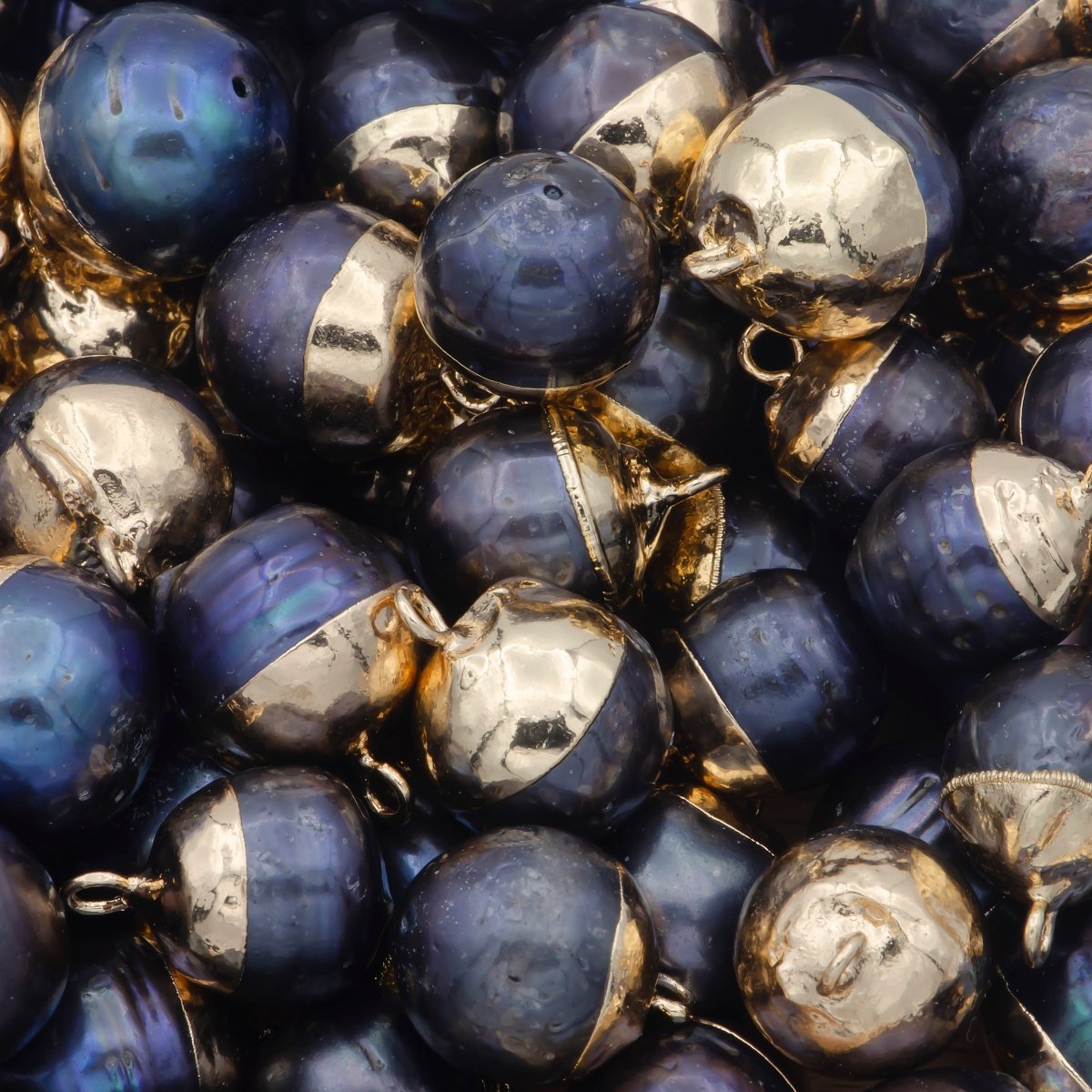 Freshwater Pearl Black Pearl Baroque Charm P-1819 - DLUXCA