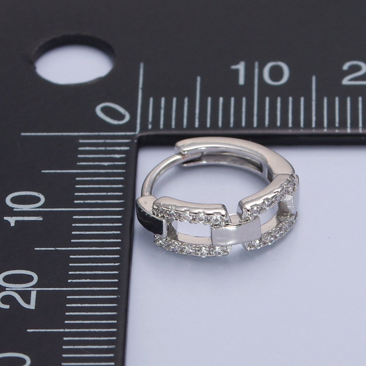 Gold Chain Huggie Hoop Earrings, Gold Chain Link Earrings Pave Chain Shape Hoop Earring T-398 V-130 - DLUXCA