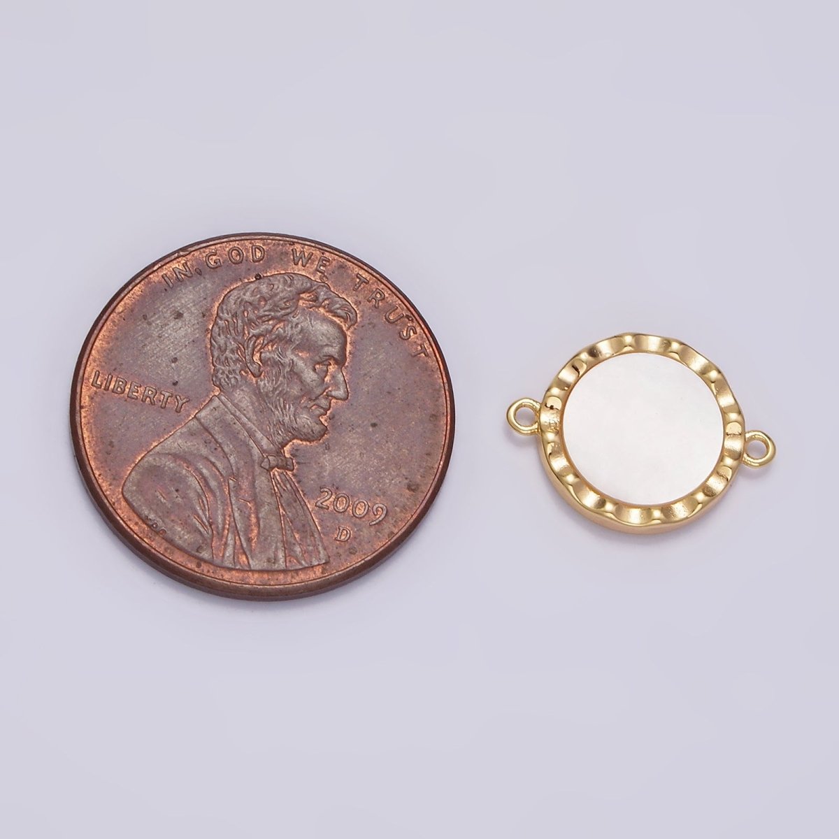 Gold Filled 10mm Shell Pearl Hammered Round Connector G-705 - DLUXCA