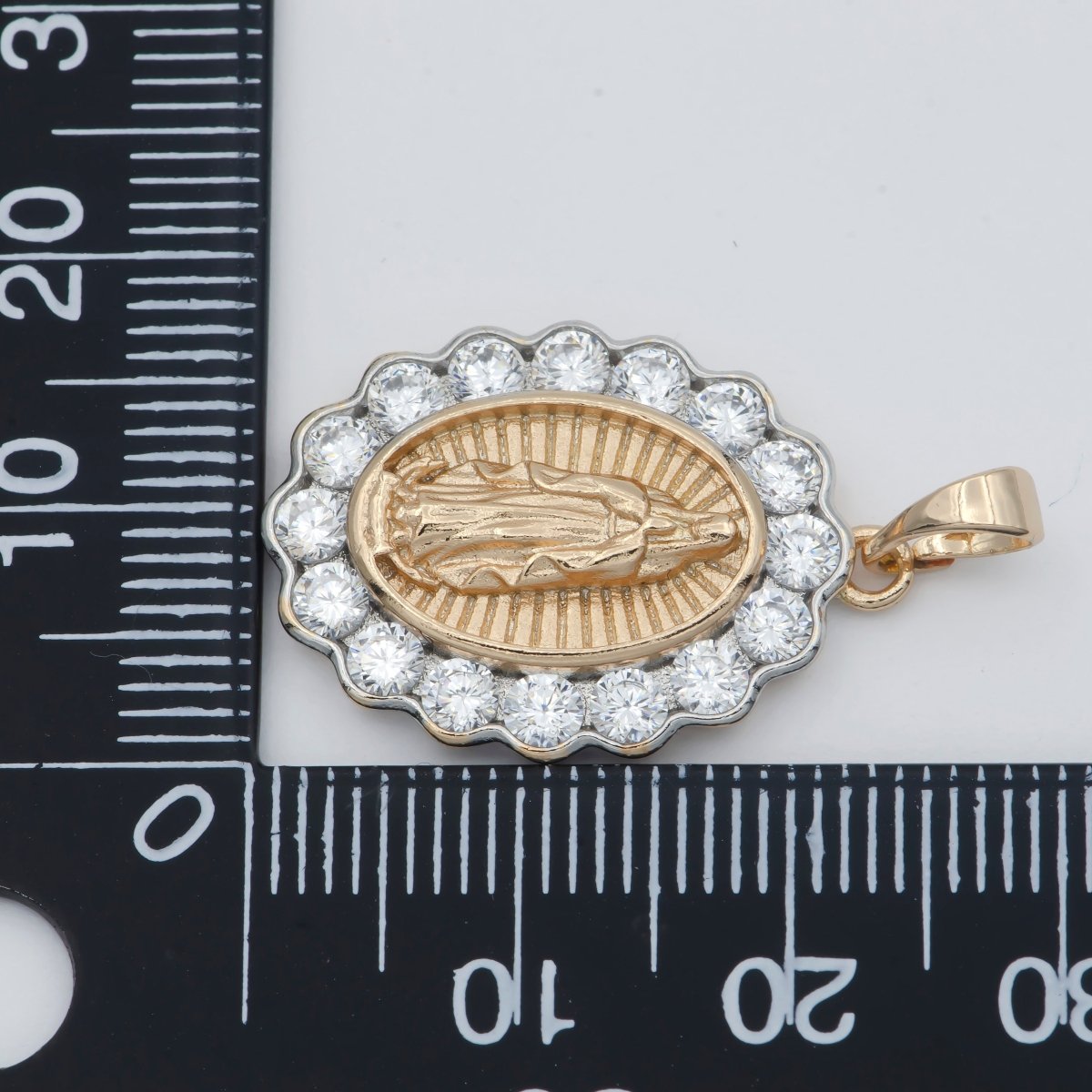 Gold Filled Holy Mary Lady of Guadalupe Praying Religious Cubic Zirconia Crystal Oval Pendants H-728 - DLUXCA