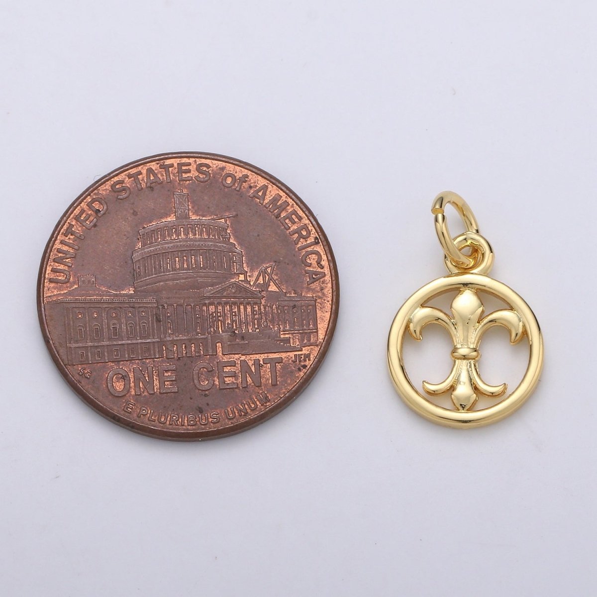 Gold Filled Spear Charm D-916 - DLUXCA