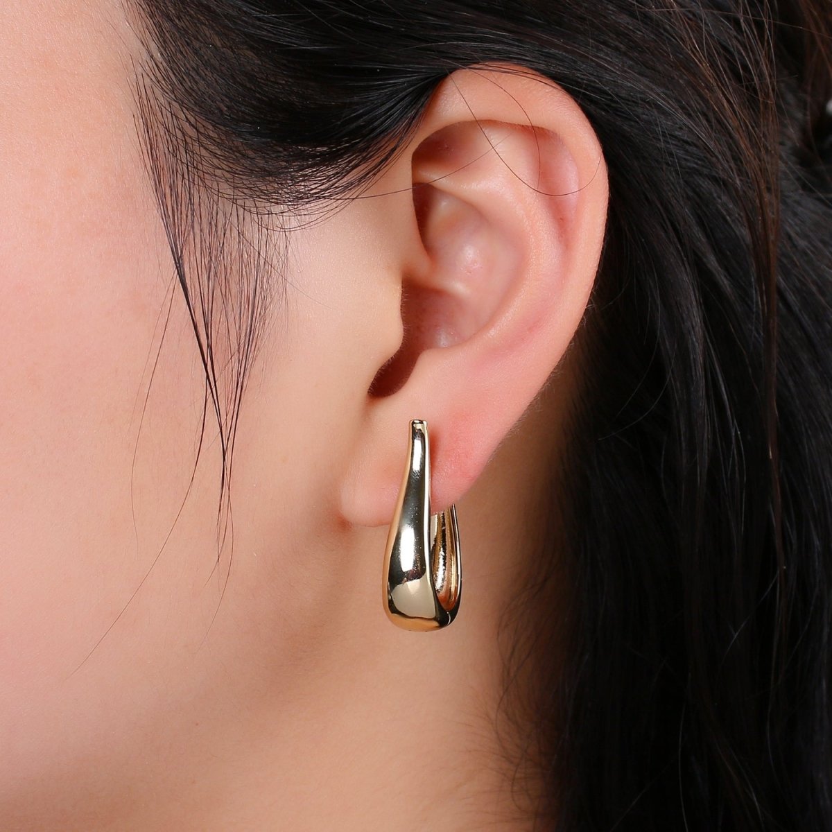 Gold Huggie Earring Chunky Earring 30mm, 14K gold Filled Earromg Nickel and Lead free, Lever back earring making Supply Ear-1301 Q-323 - DLUXCA