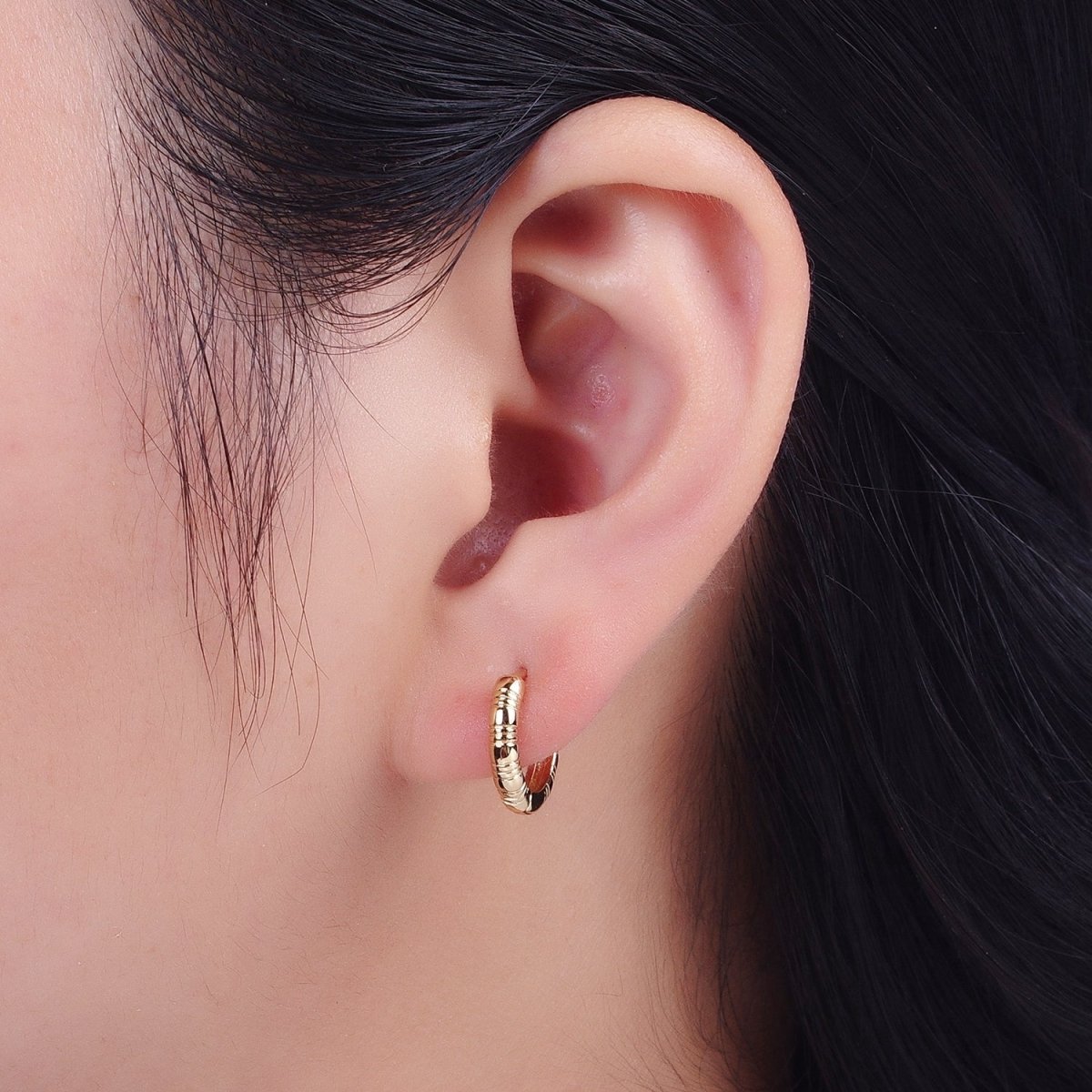 Gold Huggie Earring Minimalist Line Textured Gold Earring for Fashion Jewelry | Y-047 Y-051 - DLUXCA