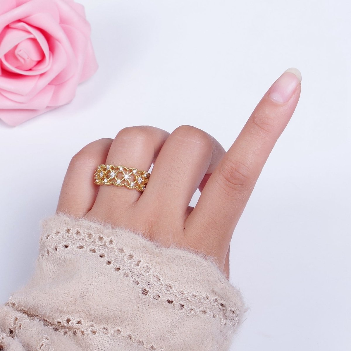 Gold Rhombus Engraved Mini Cubic Zirconia Adjustable Cloud Ring | O-1983 - DLUXCA