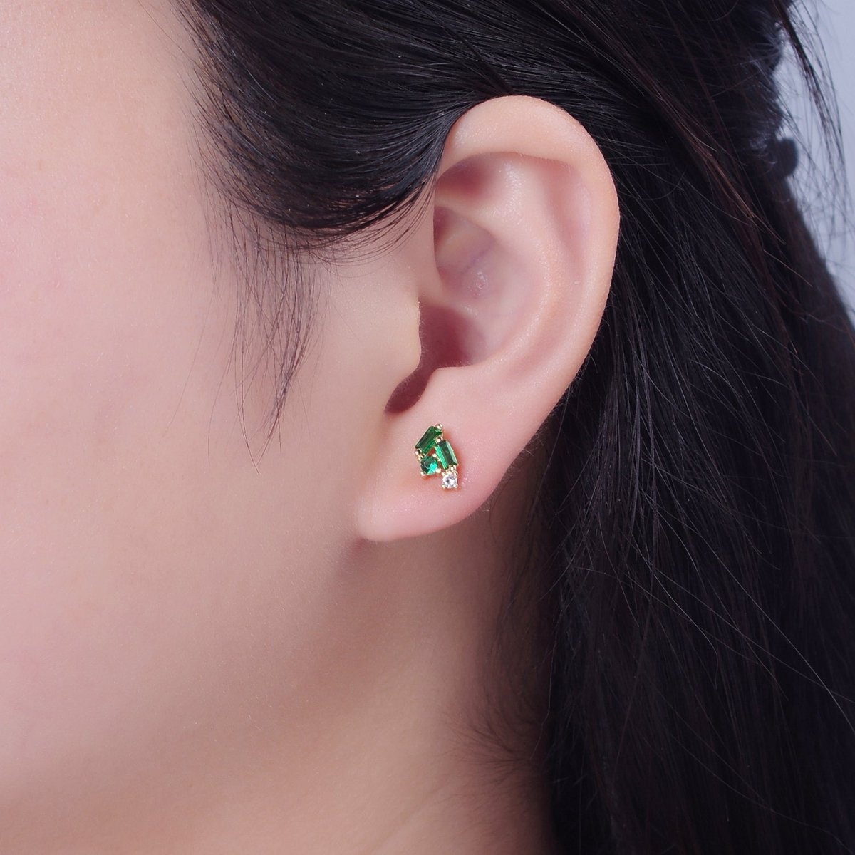 Mini Emerald Green Cz Stone Stud Earring T-384 - DLUXCA