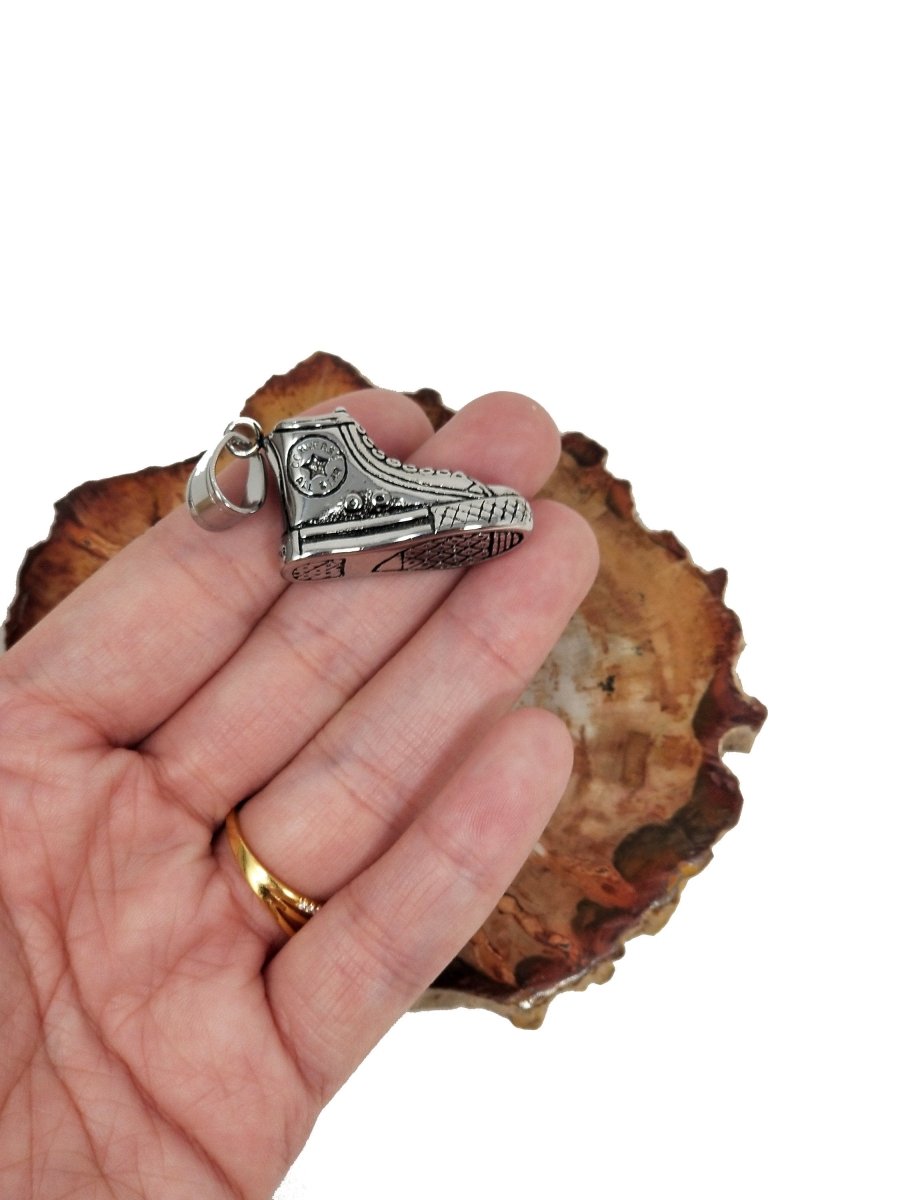 Miniature Converse Pendant Gold / Silver, All star shoes, Small Miniature Converse Chuck Taylor Pendant Charm for Jewelry Making J-614 - DLUXCA