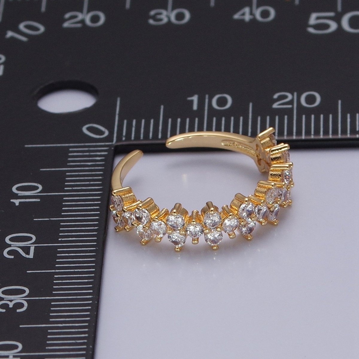 Minimalist Clover Round Clear Cubic Zirconia Stacking Gold Ring | X-608 - DLUXCA