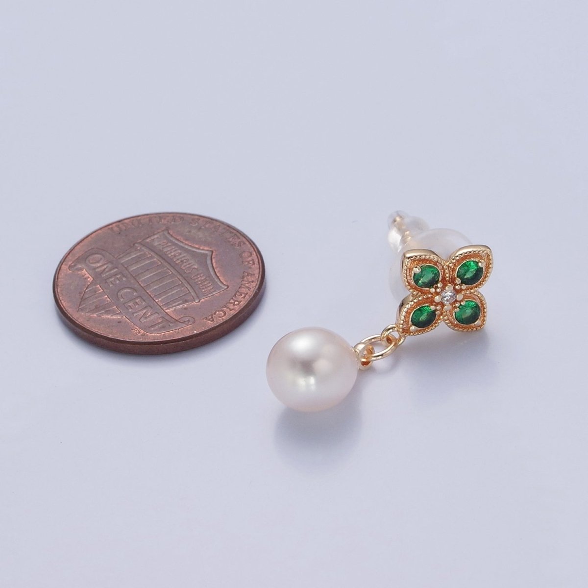 Minimalist Green Emerald CZ Drop Stud Earring With Pearl V-376 - DLUXCA