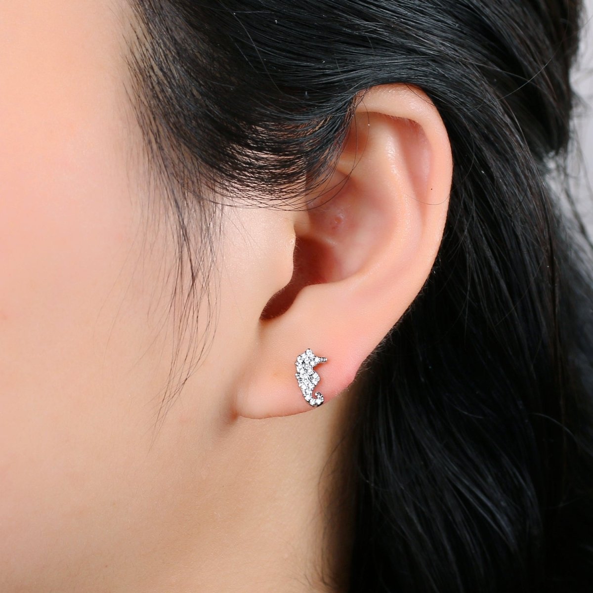 Mismatched Stud Earring Dainty Sea Horse Stud Earring, Gold Sea Horse Earring, Micro Pave Earrings Animal Studs Minimalist Stud Earrings Q-371 - DLUXCA