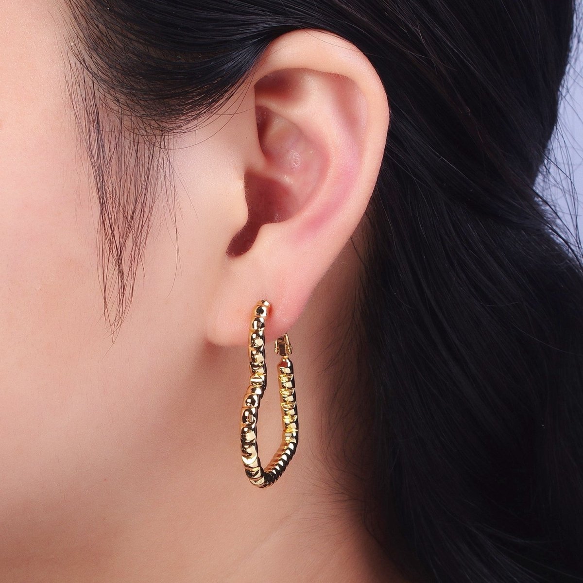 Modern Heart Hoop in Gold Beaded Earrings Medium Hoop For Everyday Wear Q-031 - DLUXCA