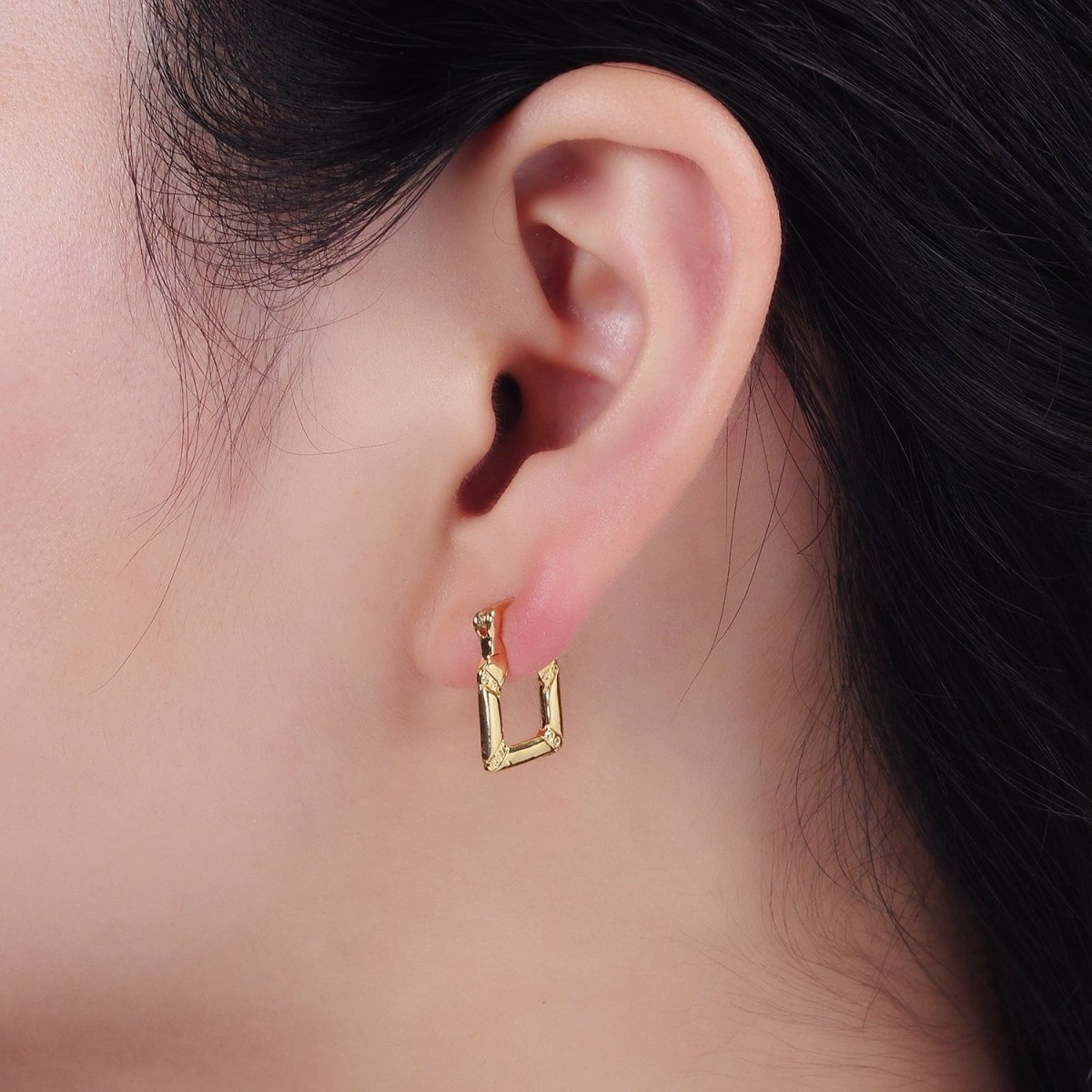 OS 14K Gold Filled 15mm Dotted Lined Square French Lock Latch Hoop Earrings | AE965 - DLUXCA