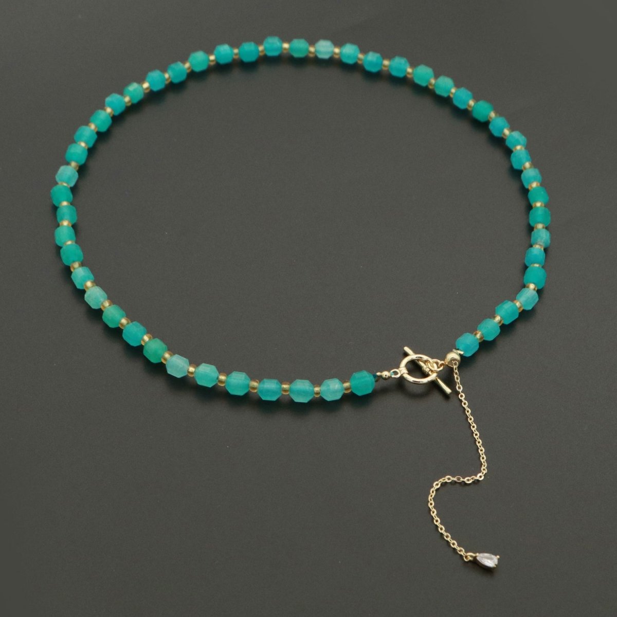 OS 5.5mm Green Agate Natural Gemstone Bead 16.5 Inch Choker Necklace w. Toggle Clasps | WA-250 Clearance Pricing - DLUXCA