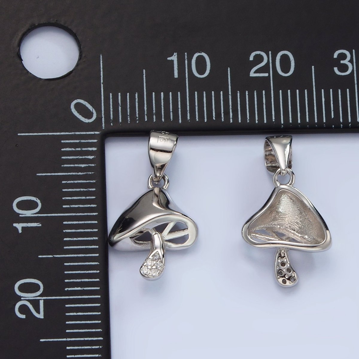 S925 Sterling Silver Micro Paved CZ Mushroom Plant Pendant | SL-454 - DLUXCA