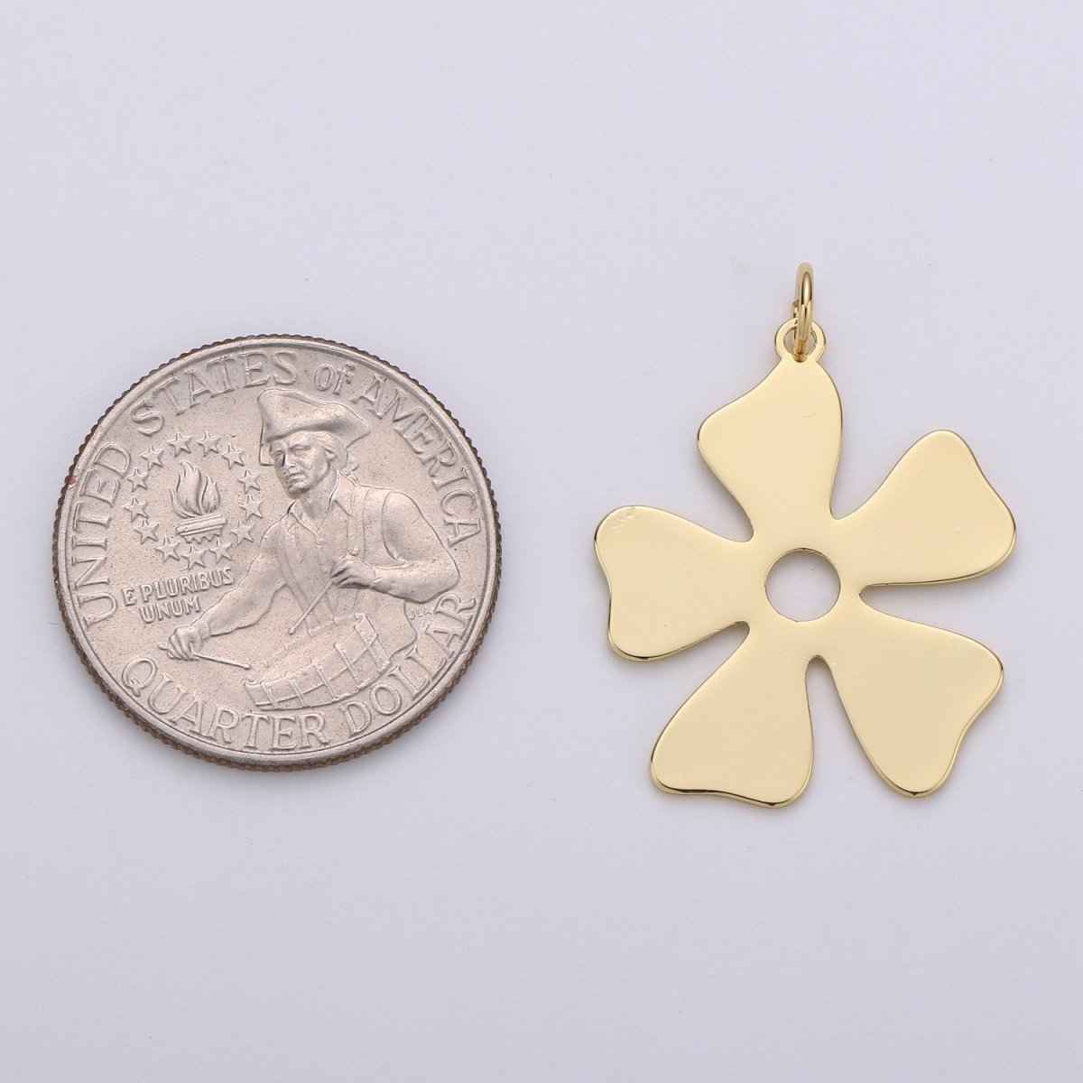 Shamrock Charm 24k Gold Filled Shamrock Celtic Four Leaf Clover Lucky Charm, 22x30mm for Necklace Earring Bracelet Jewelry Making D-489 - DLUXCA