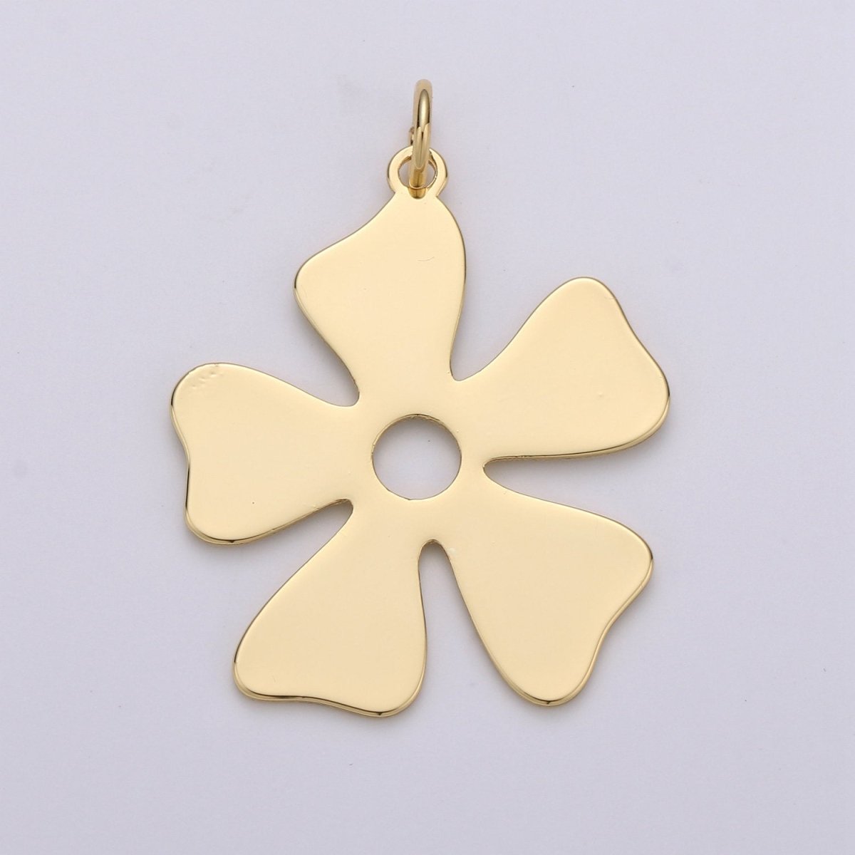 Shamrock Charm 24k Gold Filled Shamrock Celtic Four Leaf Clover Lucky Charm, 22x30mm for Necklace Earring Bracelet Jewelry Making D-489 - DLUXCA