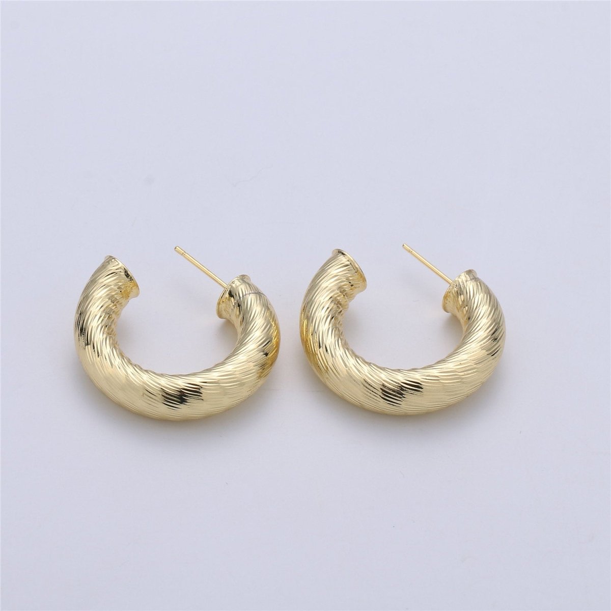 Simple Medium Thick 14k Gold Filled Hoops Earring 30mm, 40mm, 50mm 6mm thickness Q-005 Q-007 Q-009 - DLUXCA