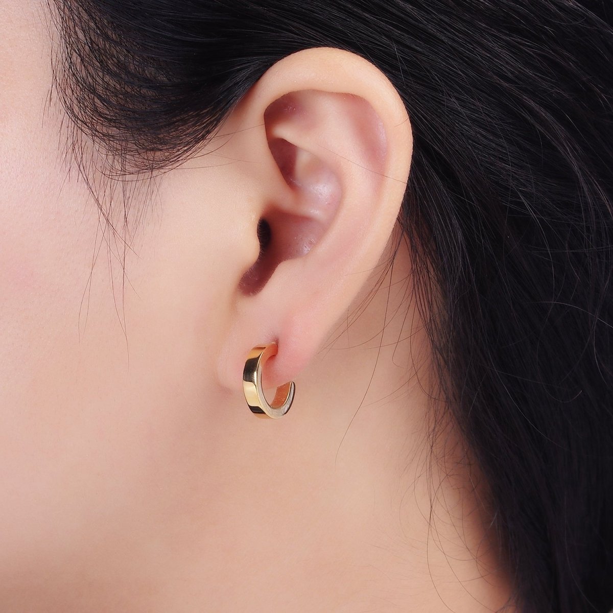 Stainless Steel 13.5mm Flat Minimalist C-Shaped Cartilage Hoop Earrings in Gold & Silver | V191 V192 - DLUXCA